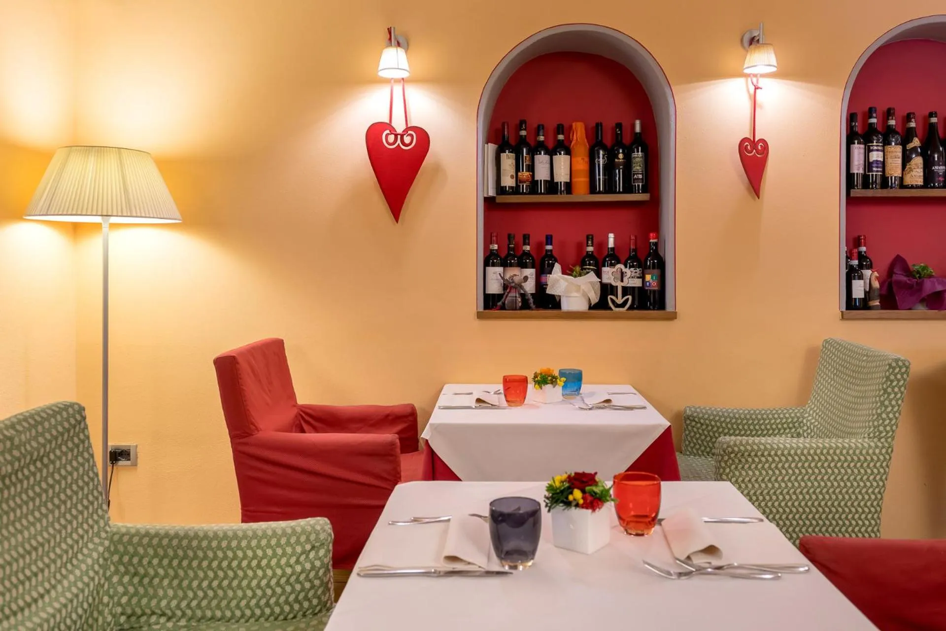 Dining area in Bijou Hotel