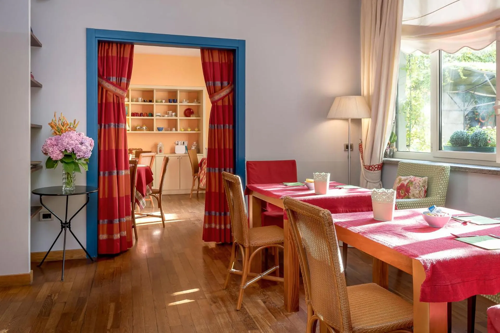 Breakfast in Bijou Hotel