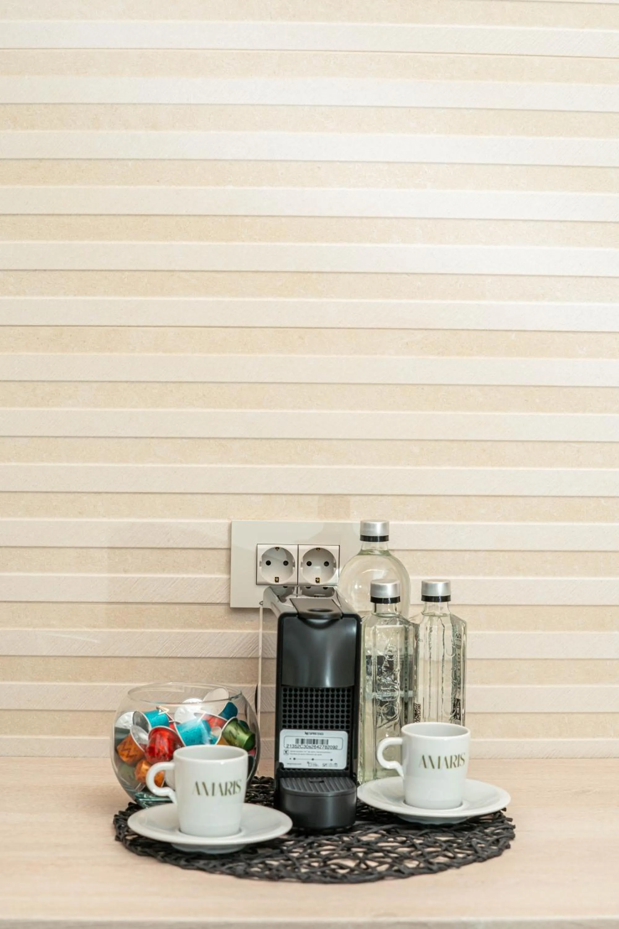 Coffee/tea facilities in Amaris ApartHotel la 2 Pași de Plajă & Parcare Gratuită