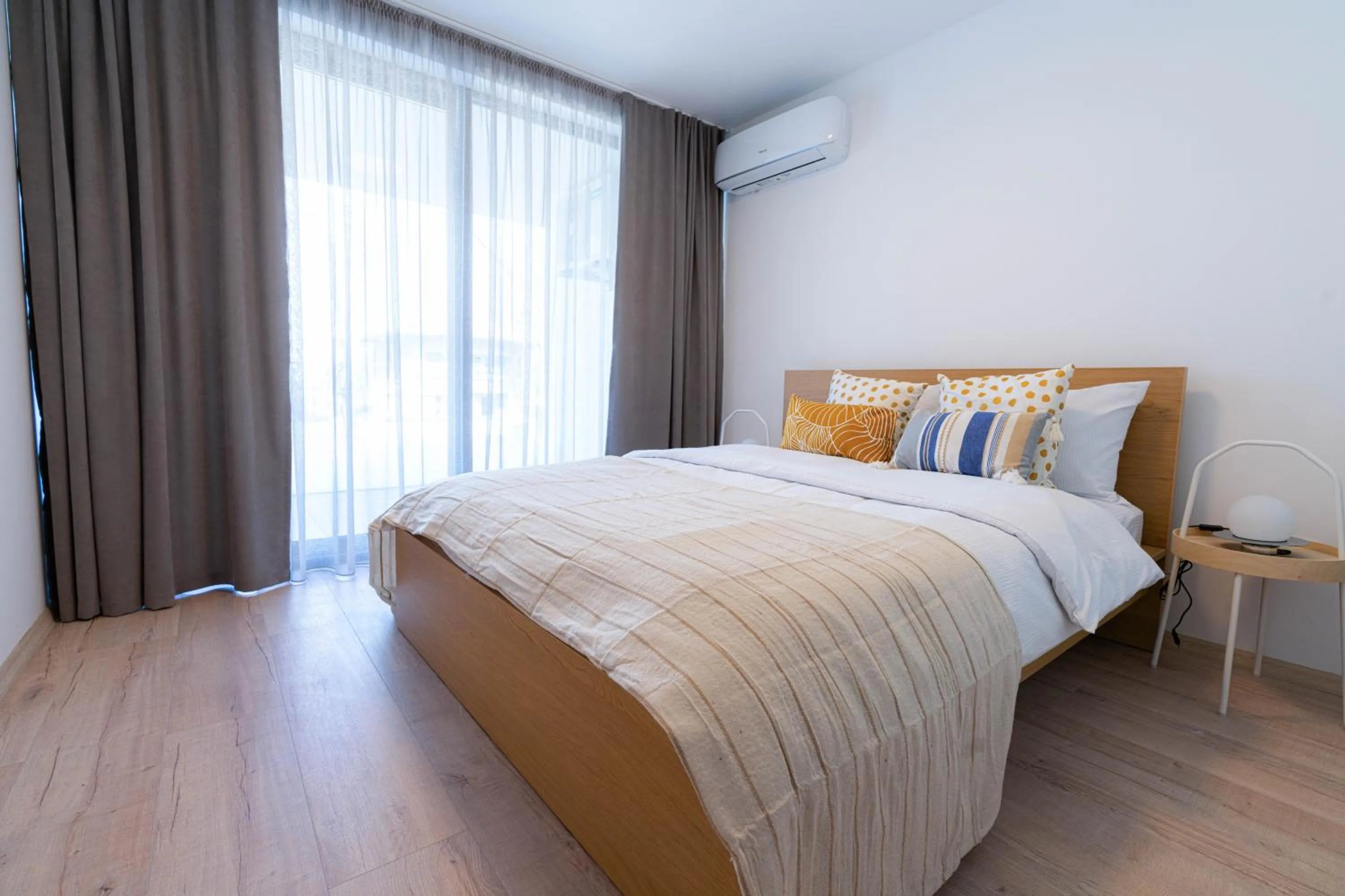 Photo of the whole room, Bed in Amaris ApartHotel la 2 Pași de Plajă & Parcare Gratuită