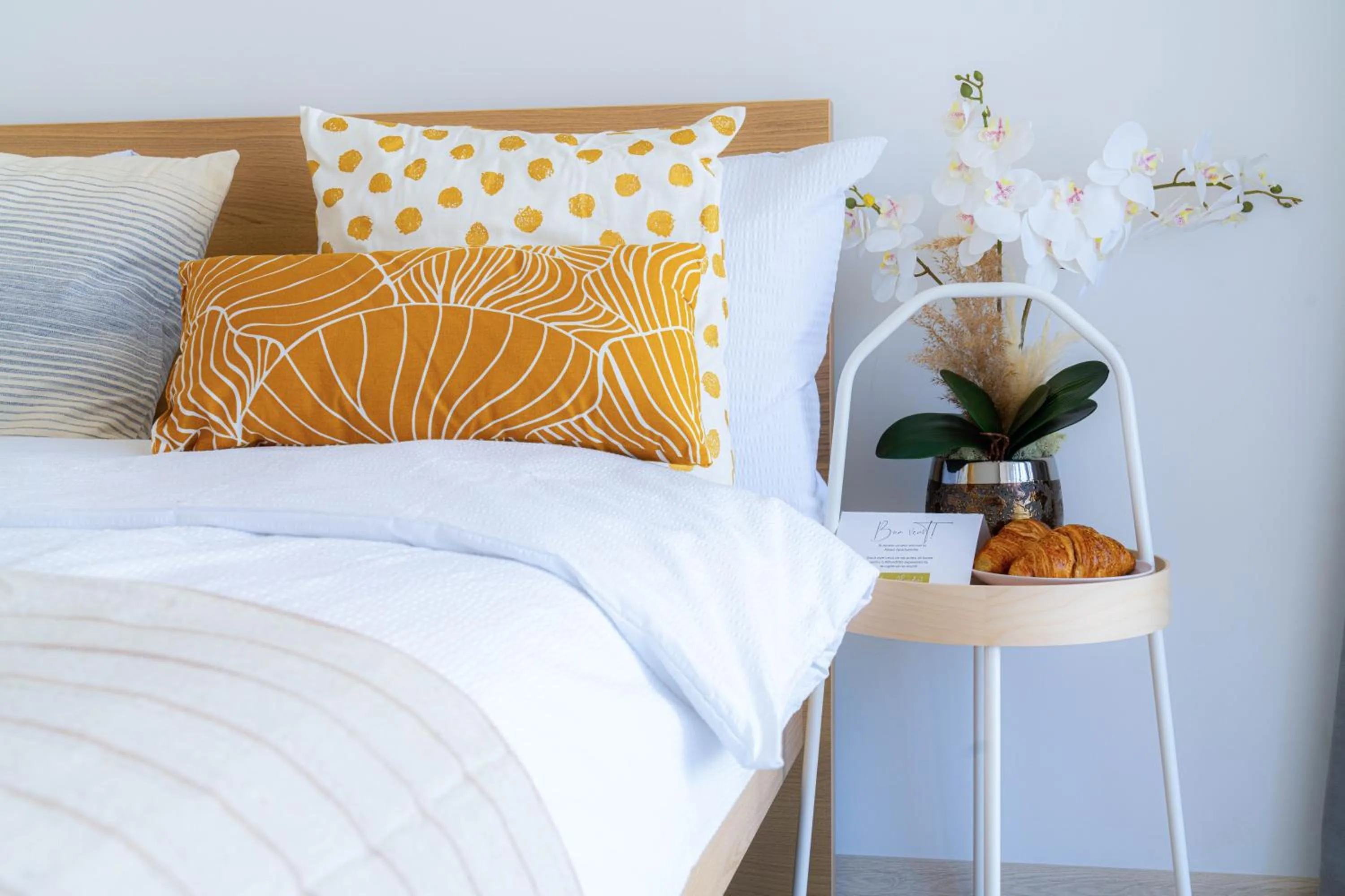 Bed in Amaris ApartHotel la 2 Pași de Plajă & Parcare Gratuită