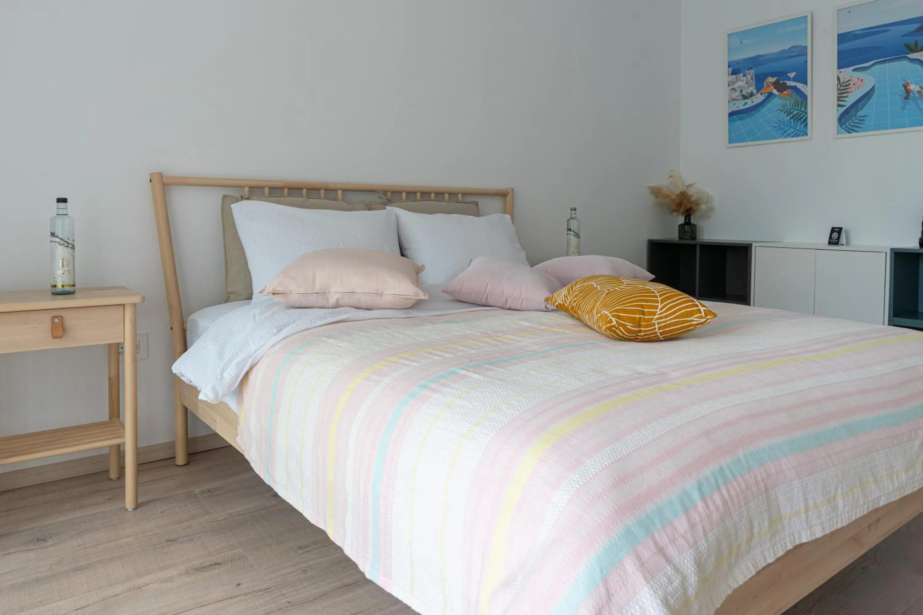 Bed in Amaris ApartHotel la 2 Pași de Plajă & Parcare Gratuită