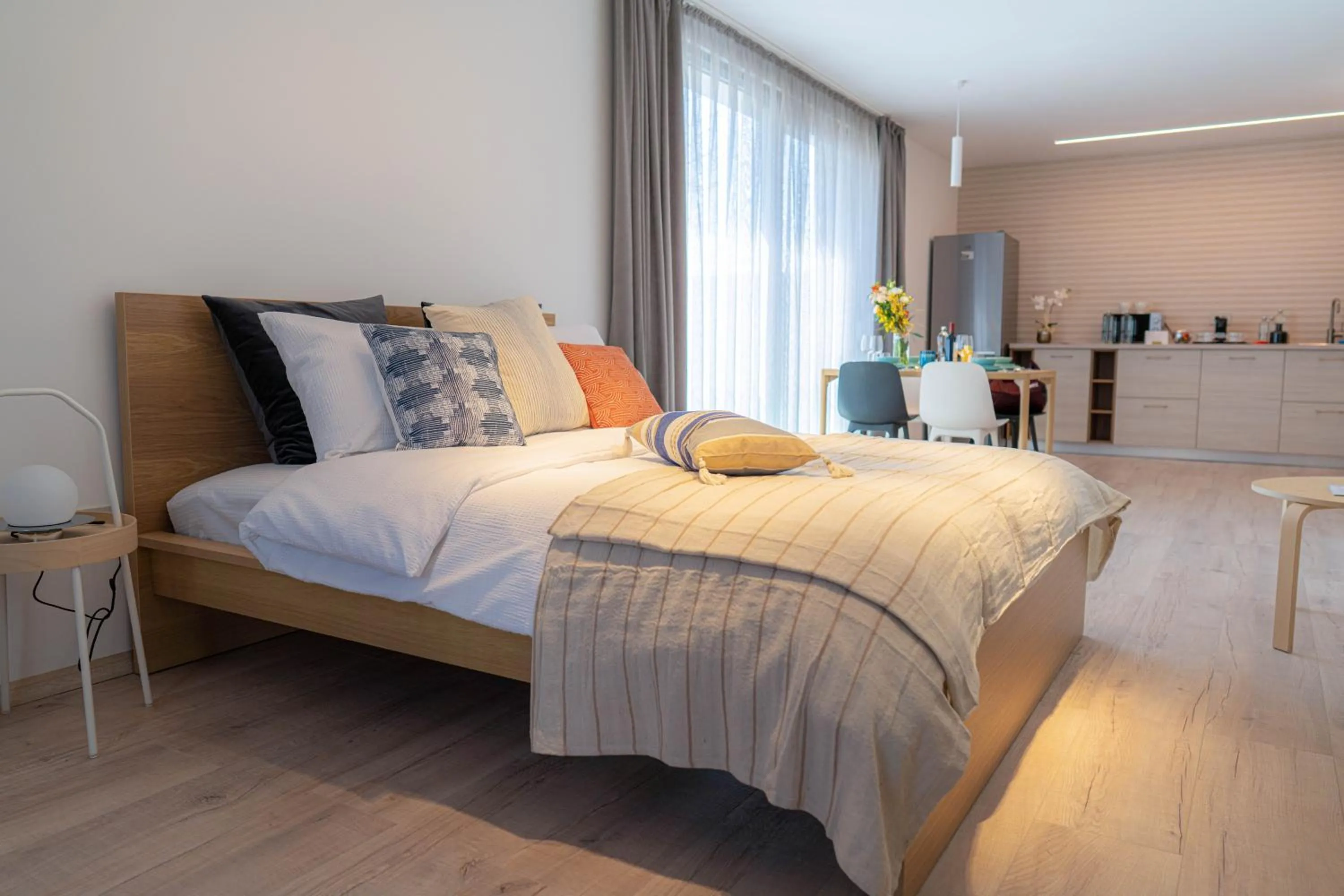 Bed in Amaris ApartHotel la 2 Pași de Plajă & Parcare Gratuită