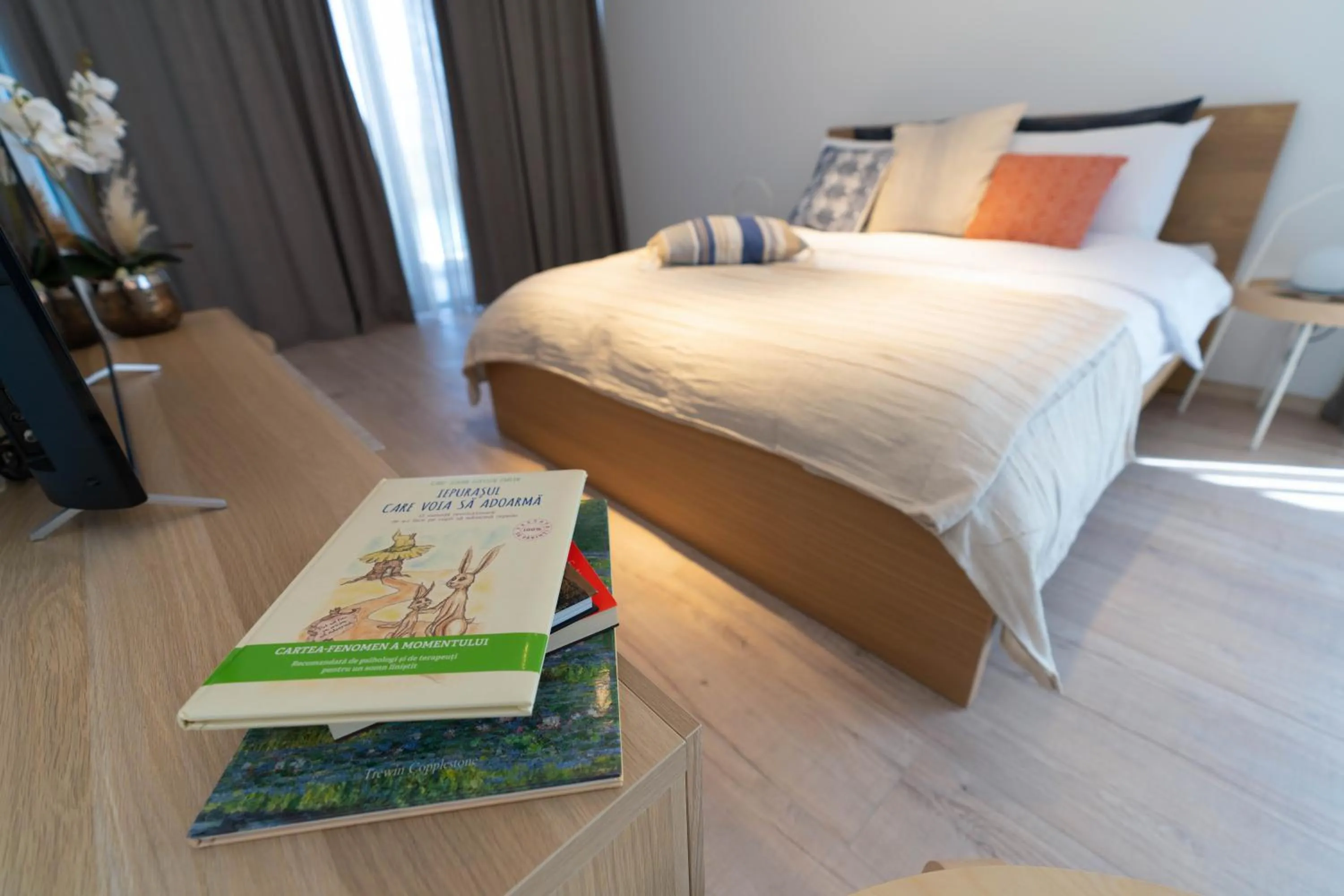 Bed in Amaris ApartHotel la 2 Pași de Plajă & Parcare Gratuită