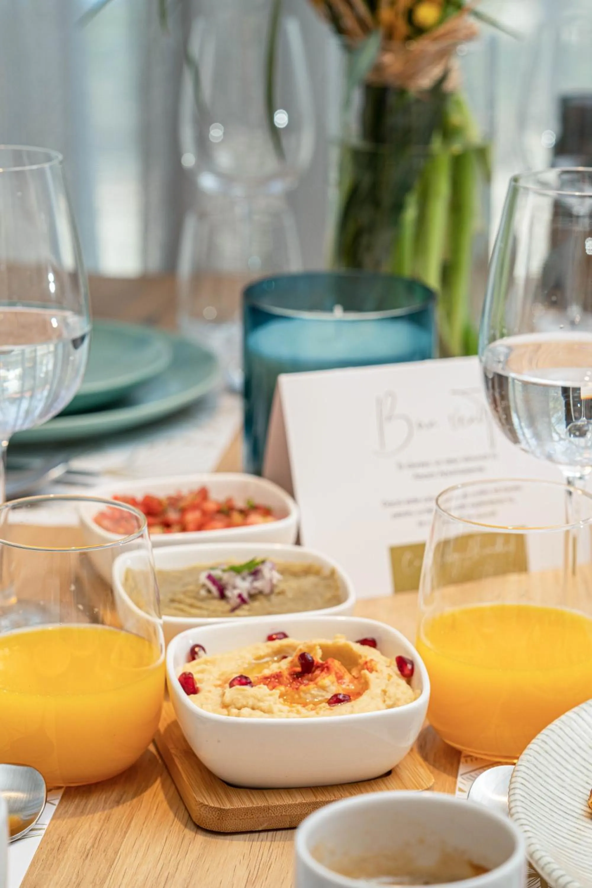 Food and drinks in Amaris ApartHotel la 2 Pași de Plajă & Parcare Gratuită