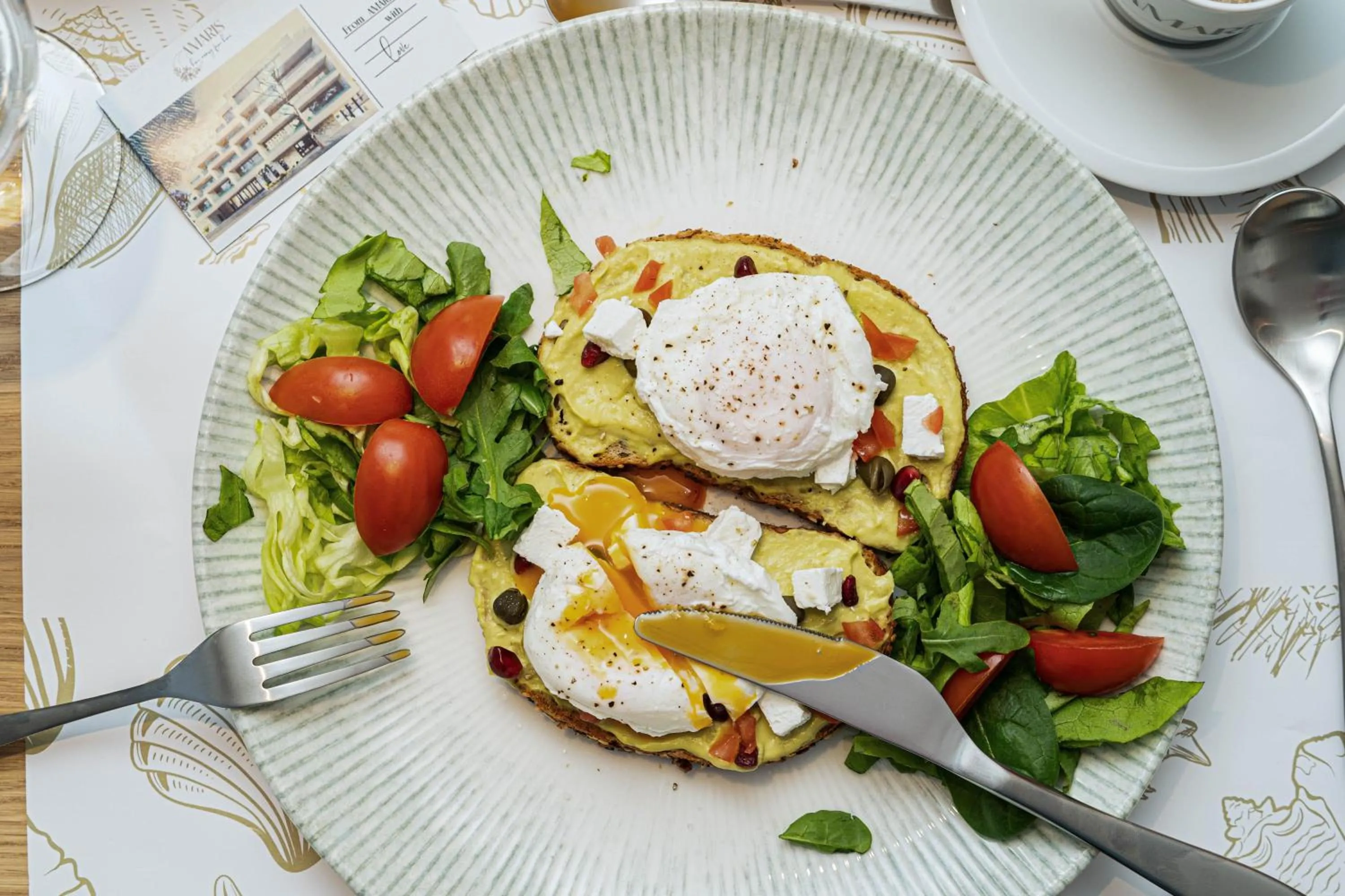 Food and drinks in Amaris ApartHotel la 2 Pași de Plajă & Parcare Gratuită