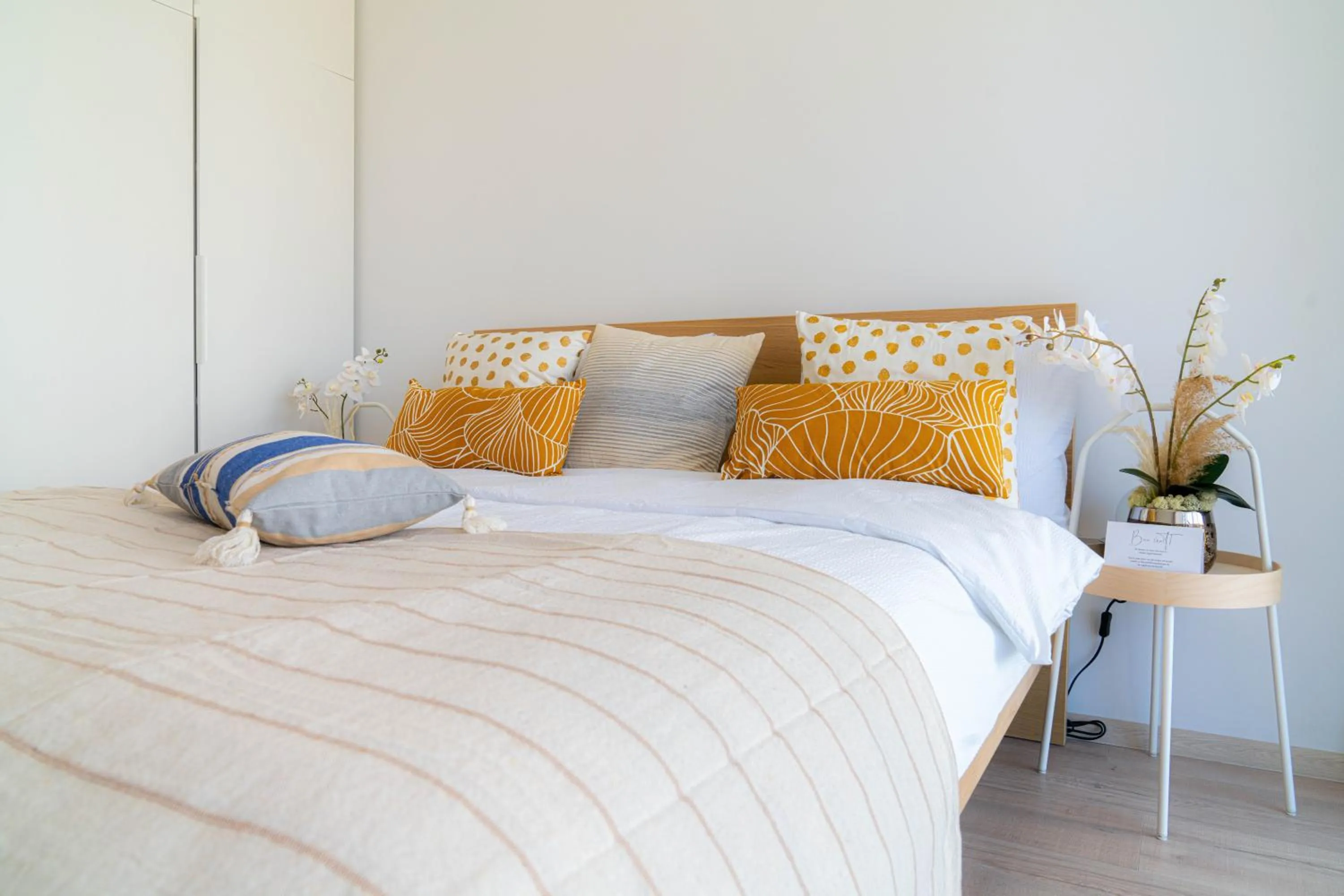 Bed in Amaris ApartHotel la 2 Pași de Plajă & Parcare Gratuită