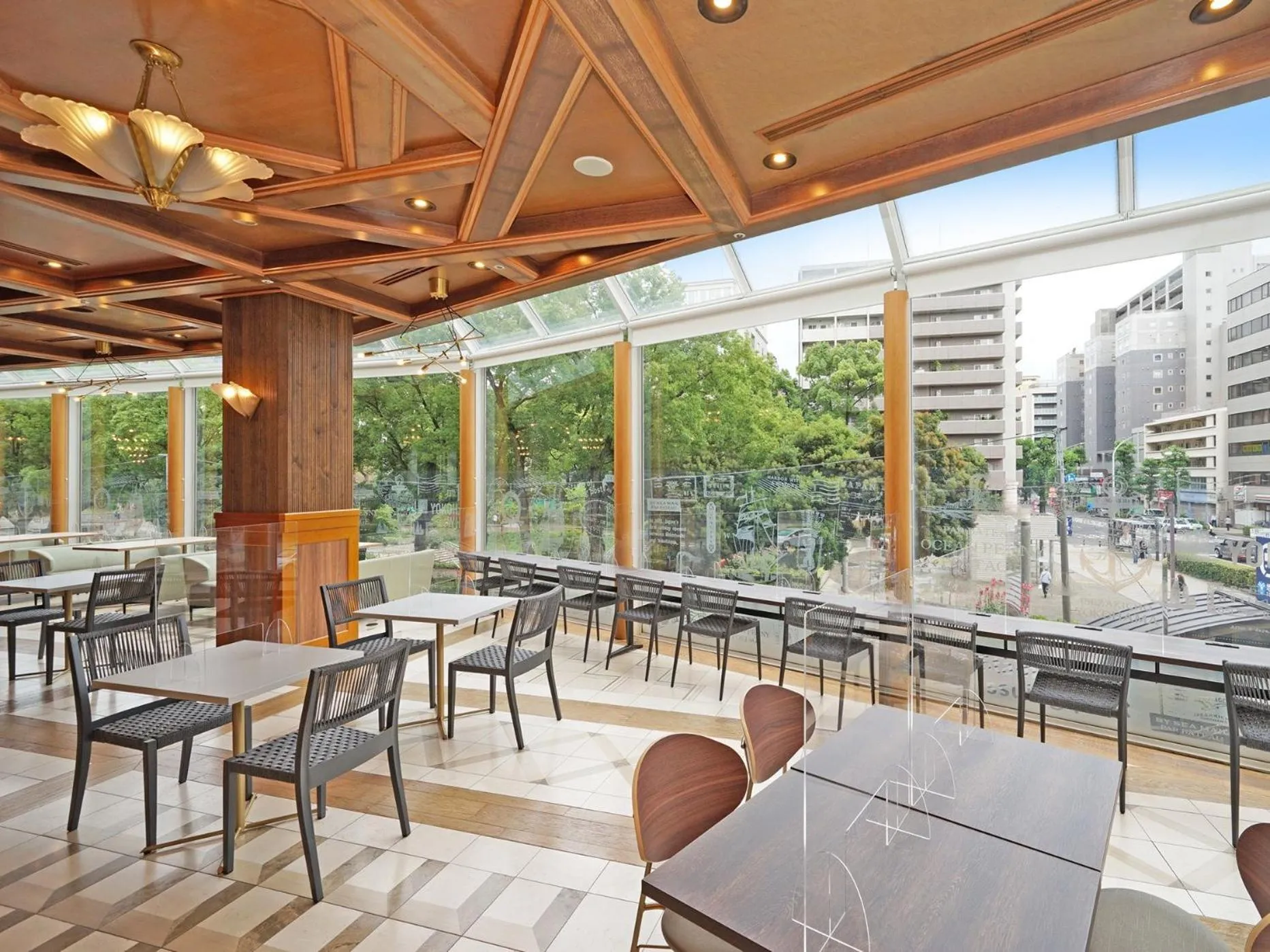 Restaurant/places to eat in Chisun Hotel Yokohama Isezakicho