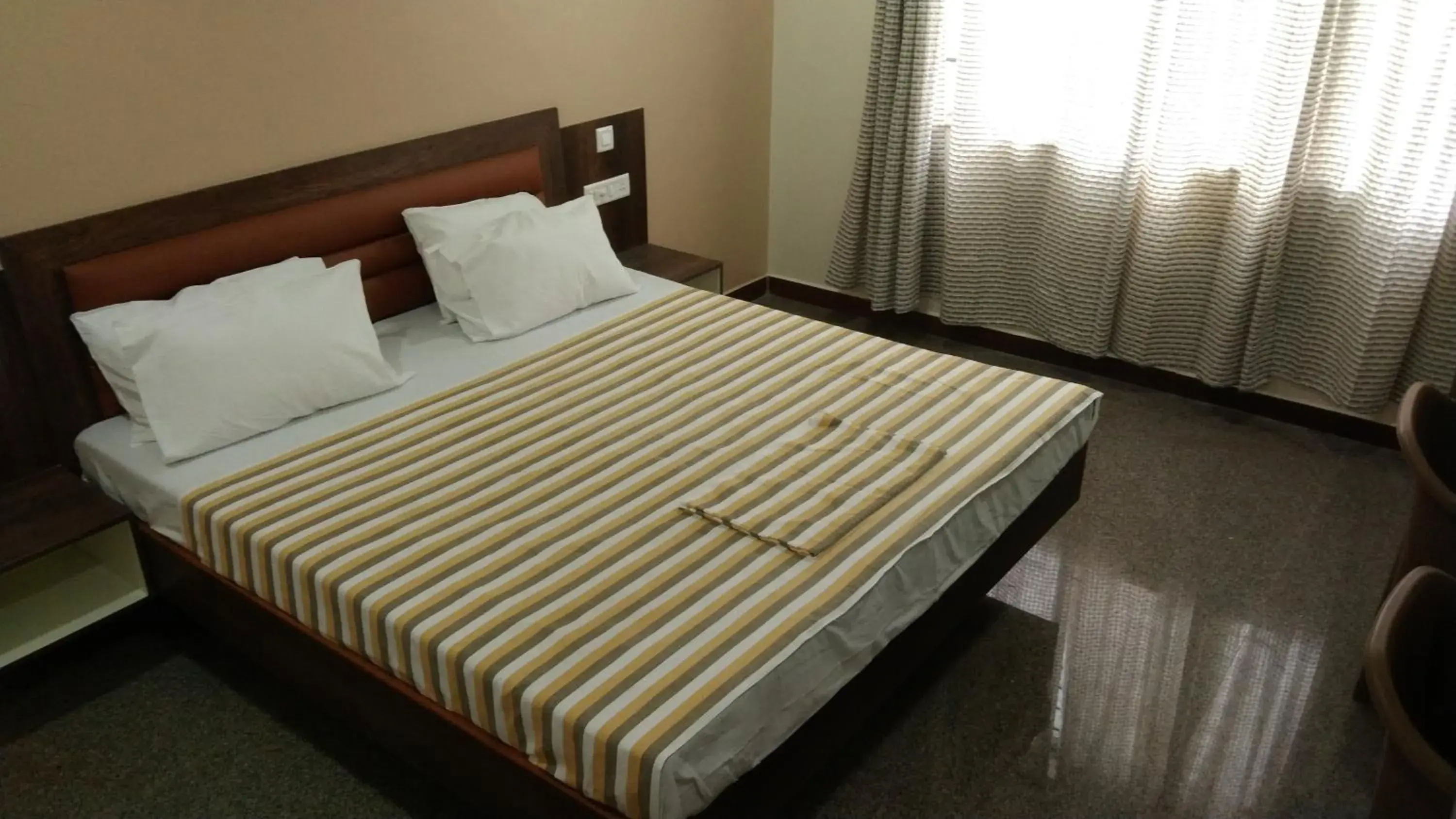 Deluxe Double Room - single occupancy in Hotel Grand Stay Deluxe Double Room - single occupancy in Hotel Grand Stay