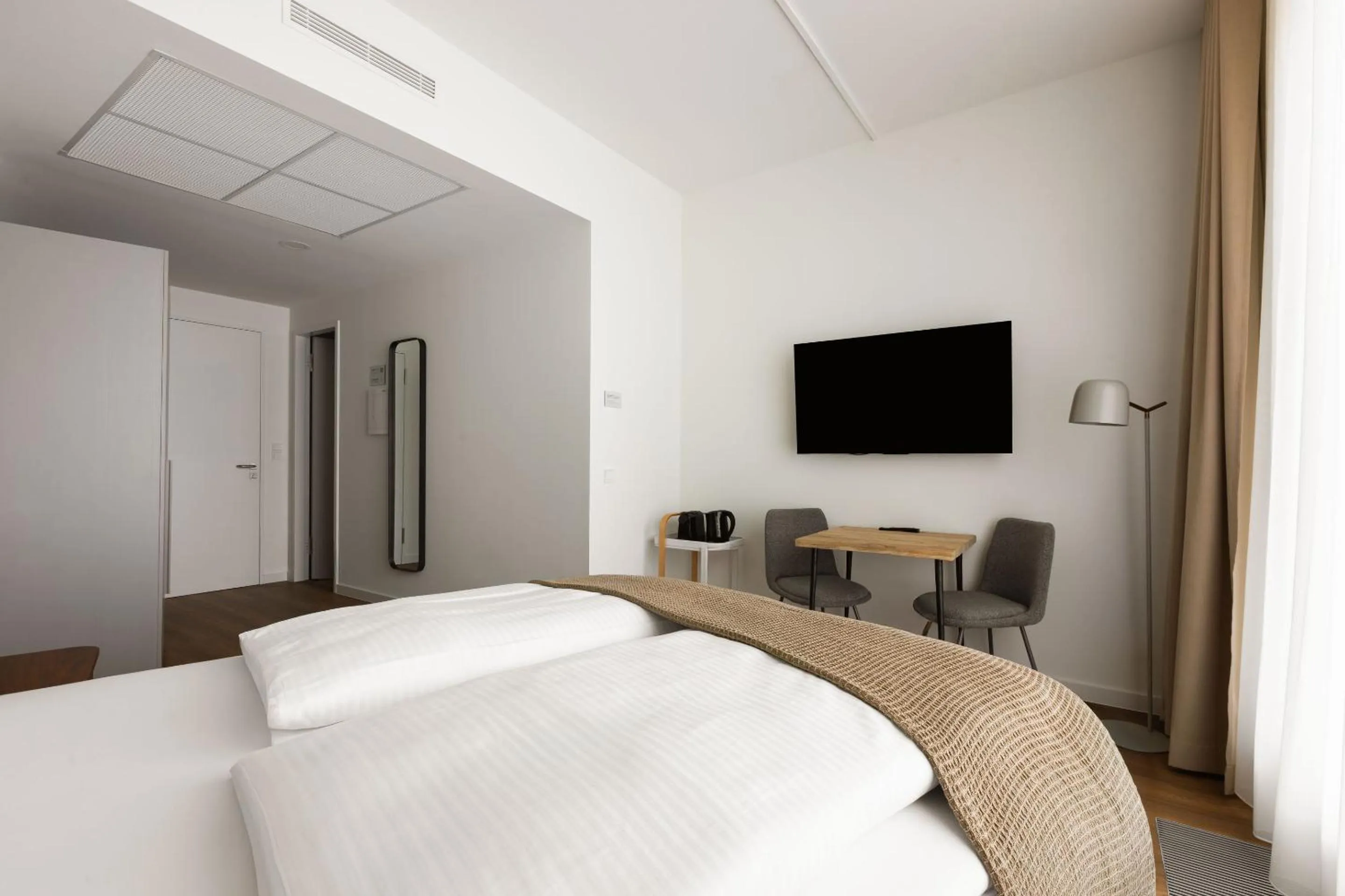 Bed in Limehome Berlin Müllerstraße - Digital Access