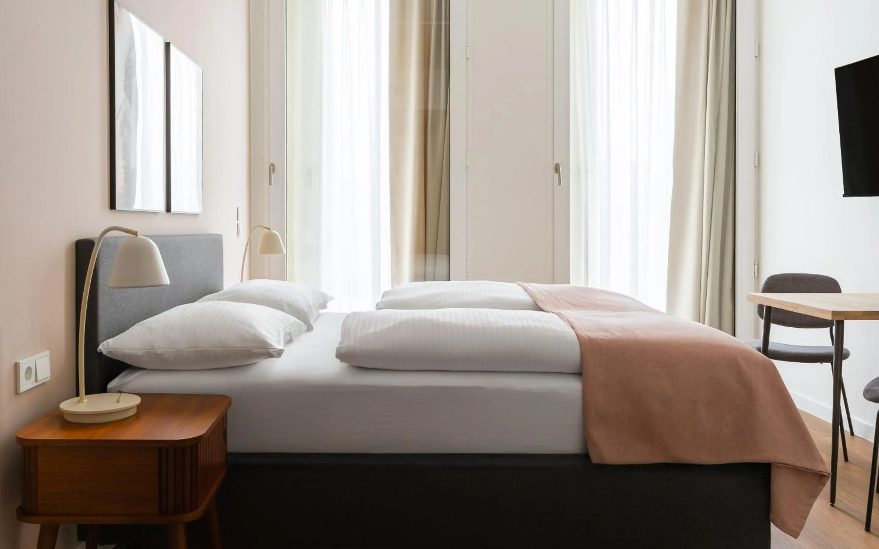 Bed in Limehome Berlin Müllerstraße - Digital Access