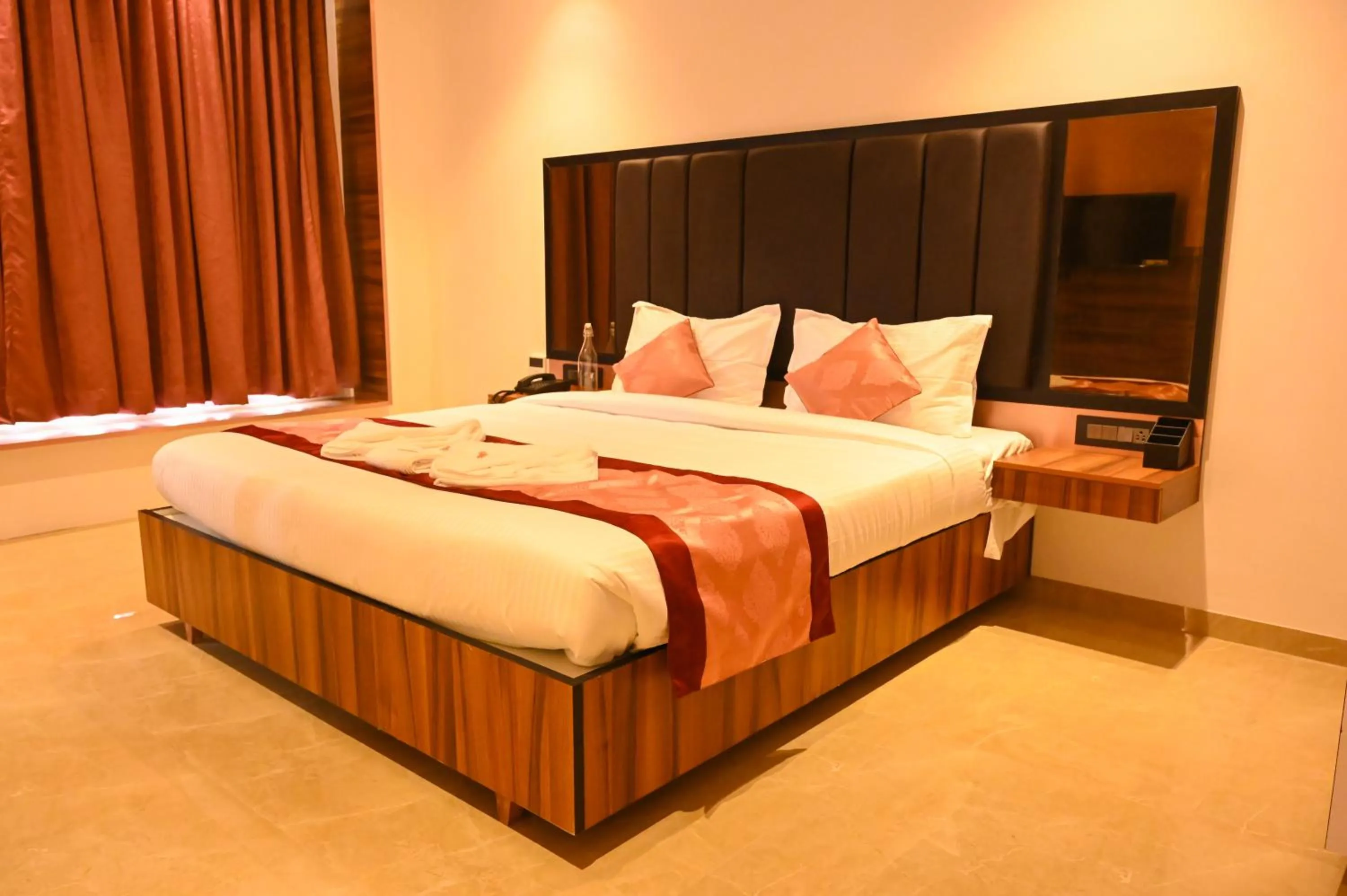 Bedroom, Bed in Kalki Hotel