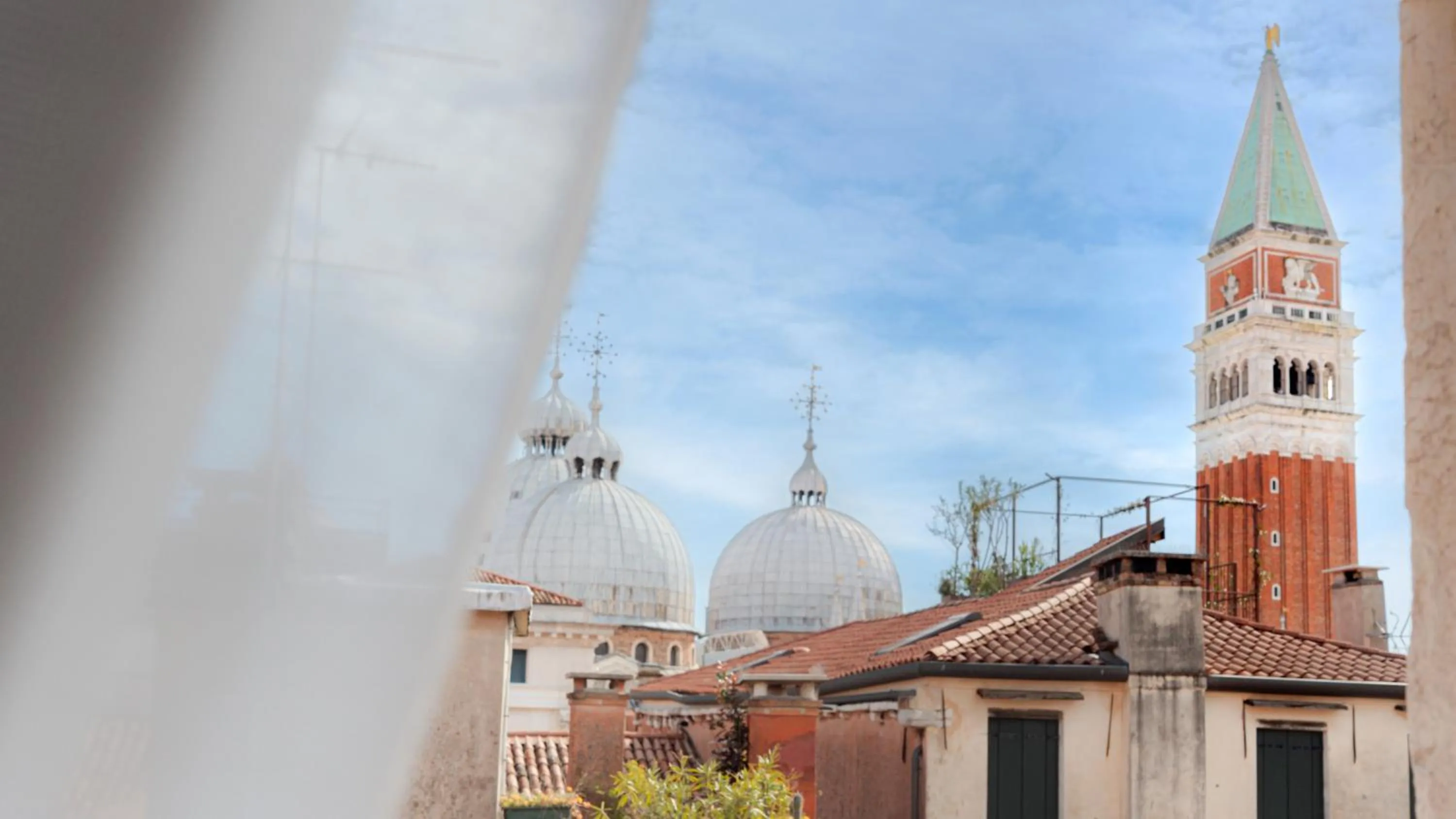 Property building in All’Angelo Art Hotel