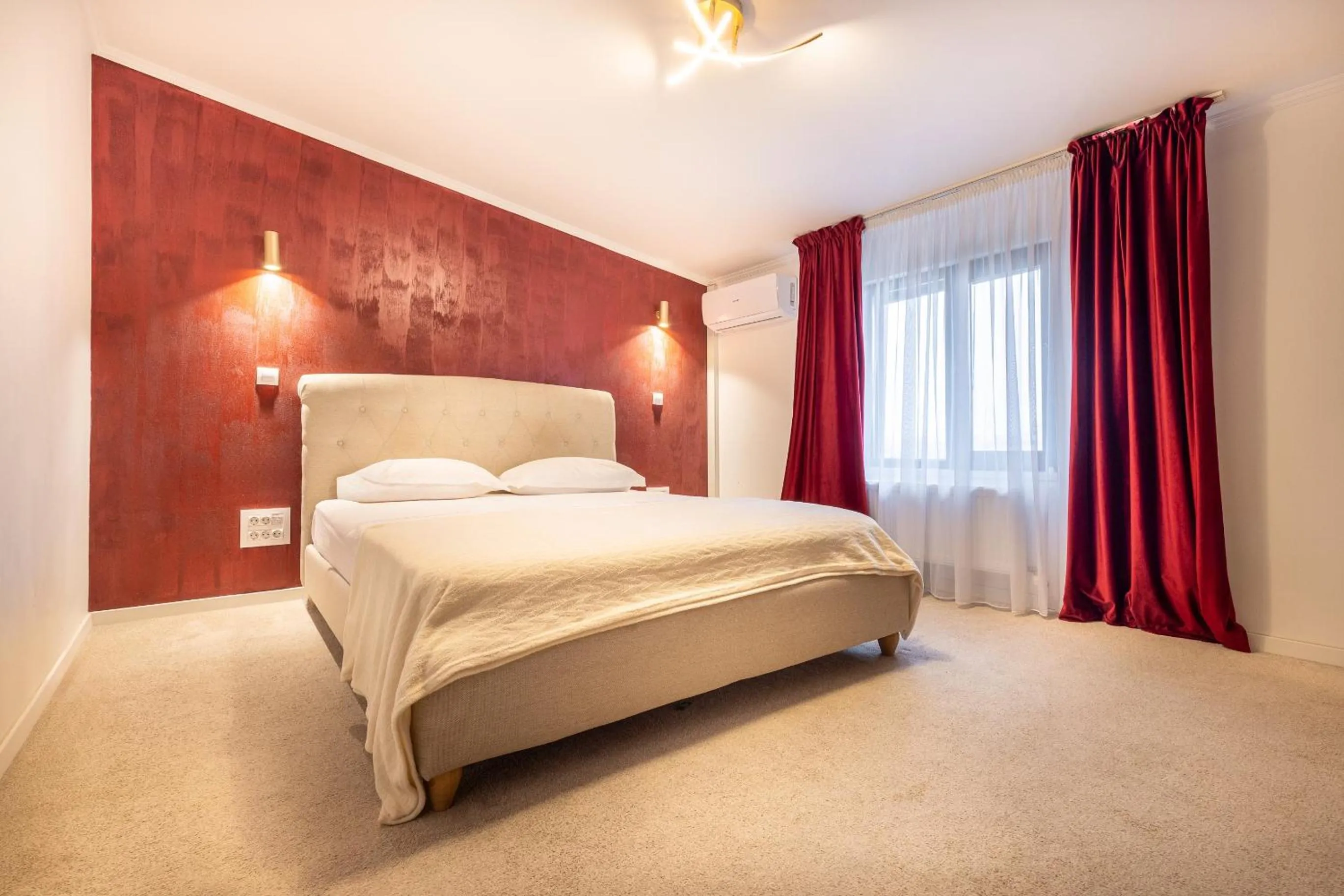 Photo of the whole room, Bed in Hotel City Break