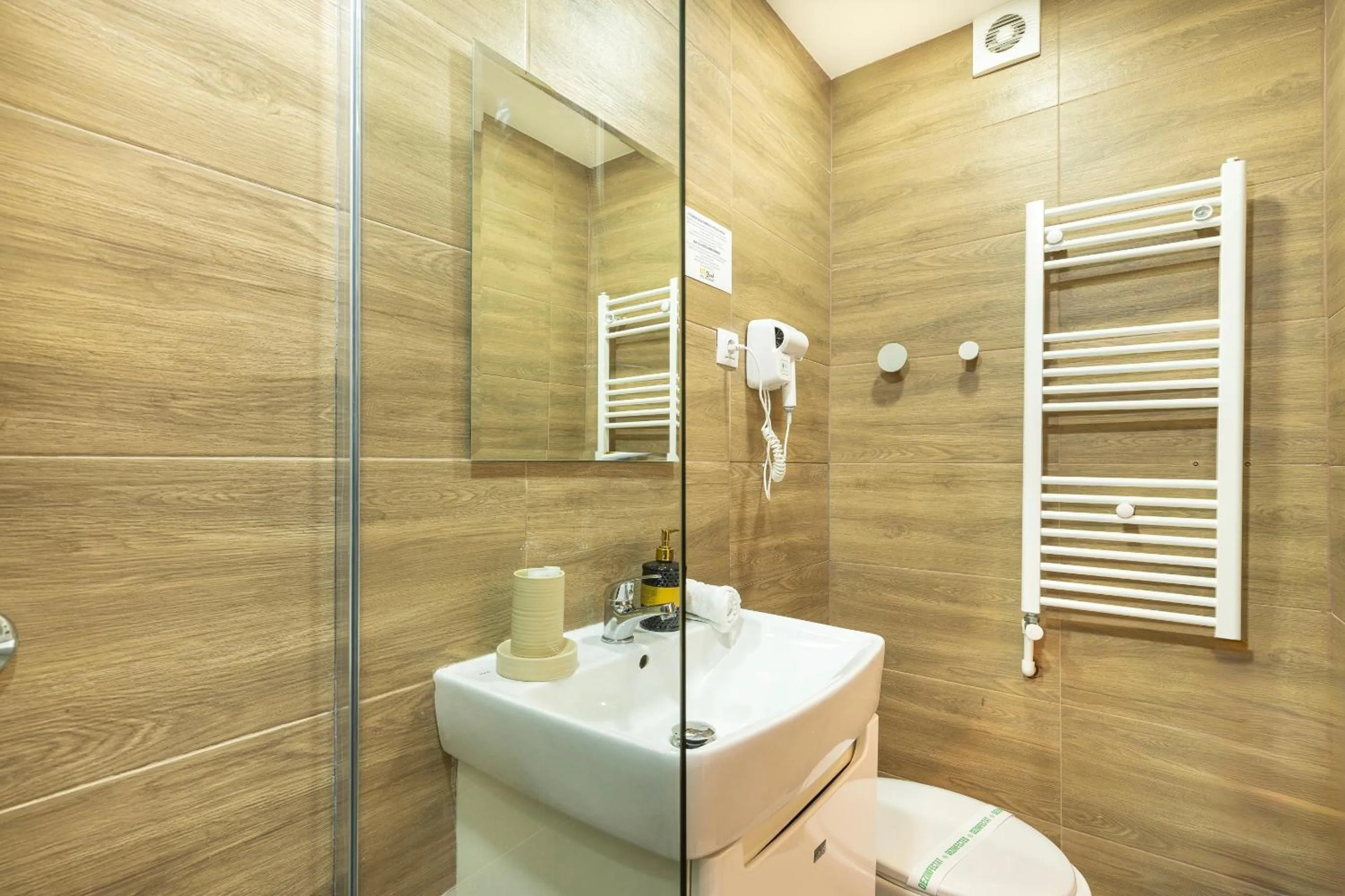 Bathroom in Hotel City Break