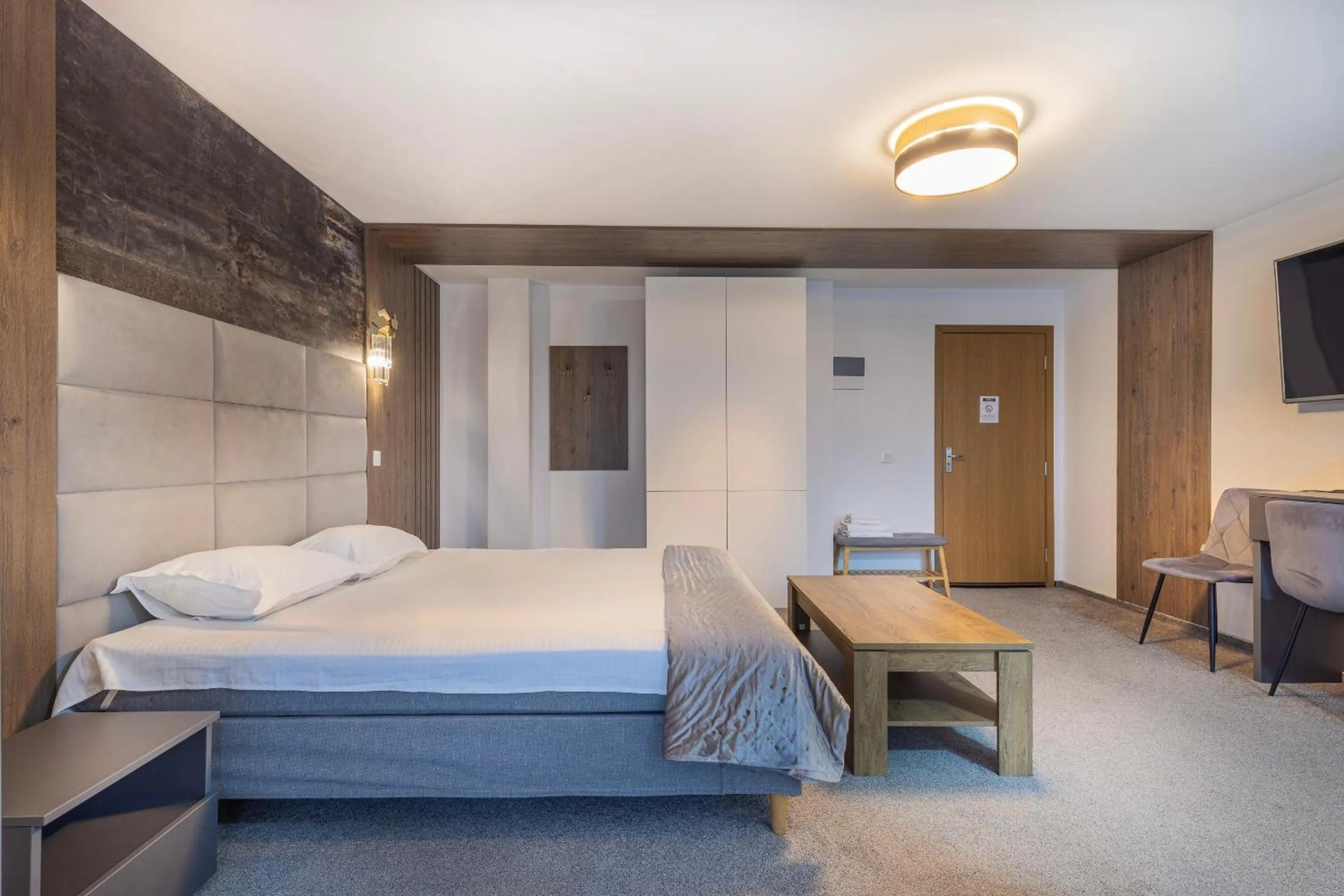 TV and multimedia, Bed in Hotel City Break