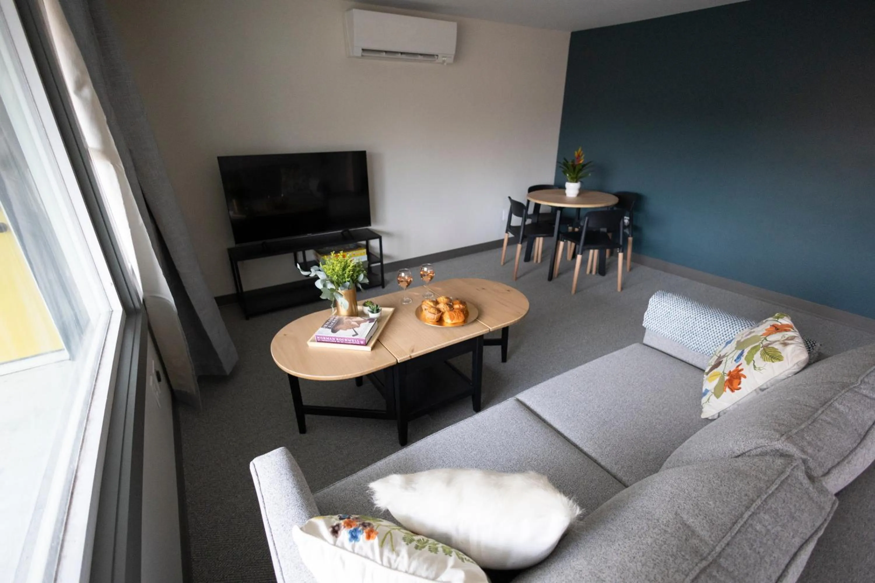 TV and multimedia in East Rock Inn