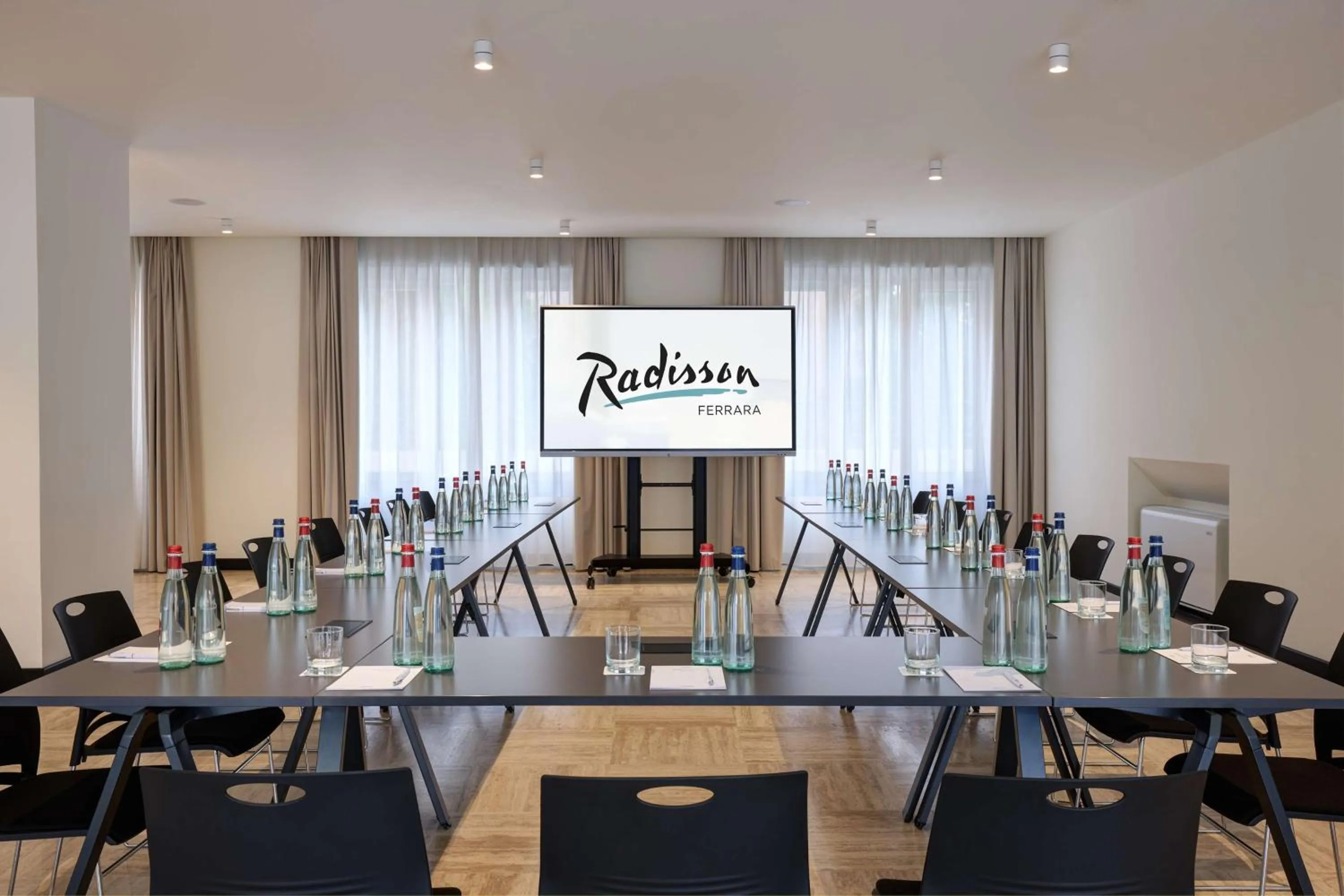 Meeting/conference room in Radisson Hotel Ferrara