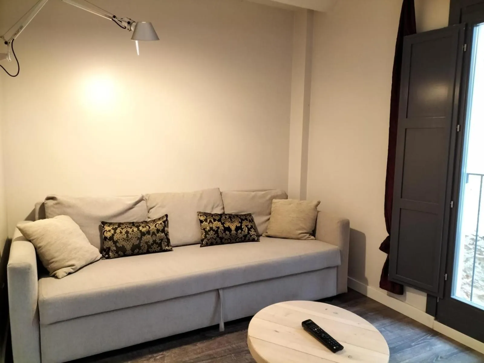 Living room in Montserrat Apartments by gaiarooms