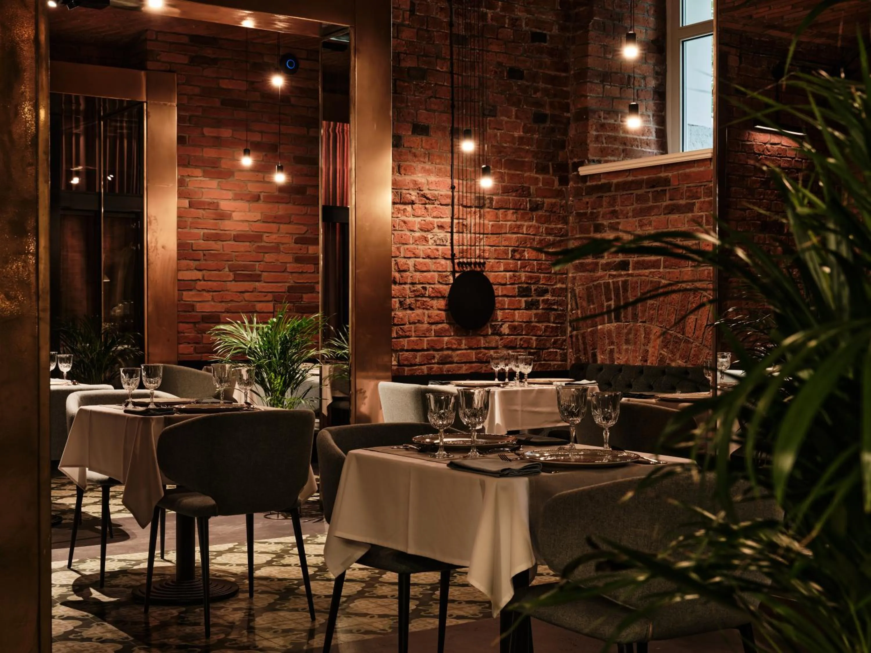 Restaurant/places to eat in Hotel Altus Palace - Destigo Hotels