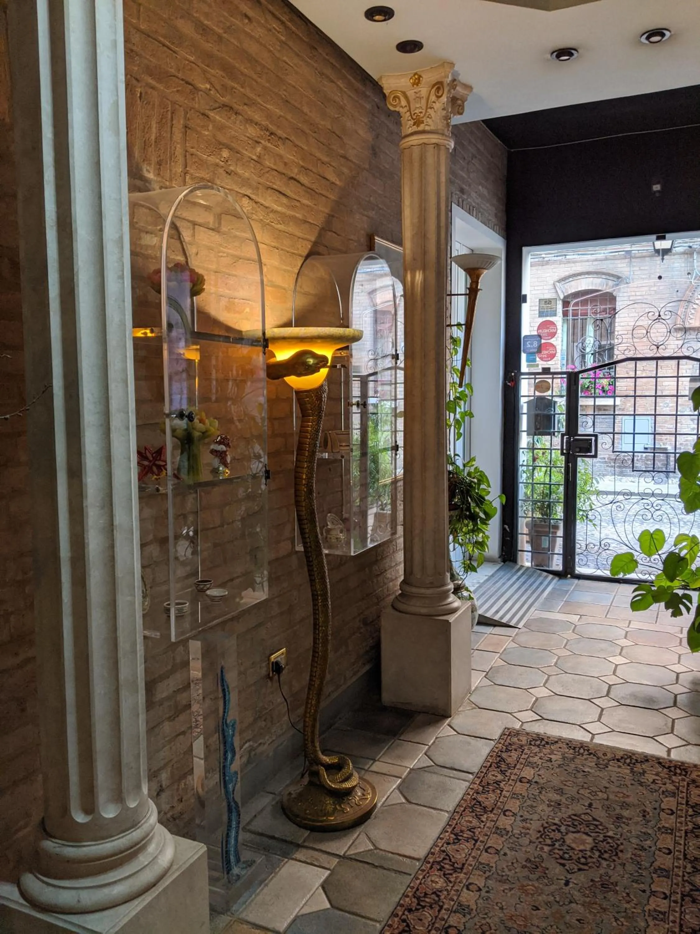 Facade/entrance in D'Elite Room & Breakfast