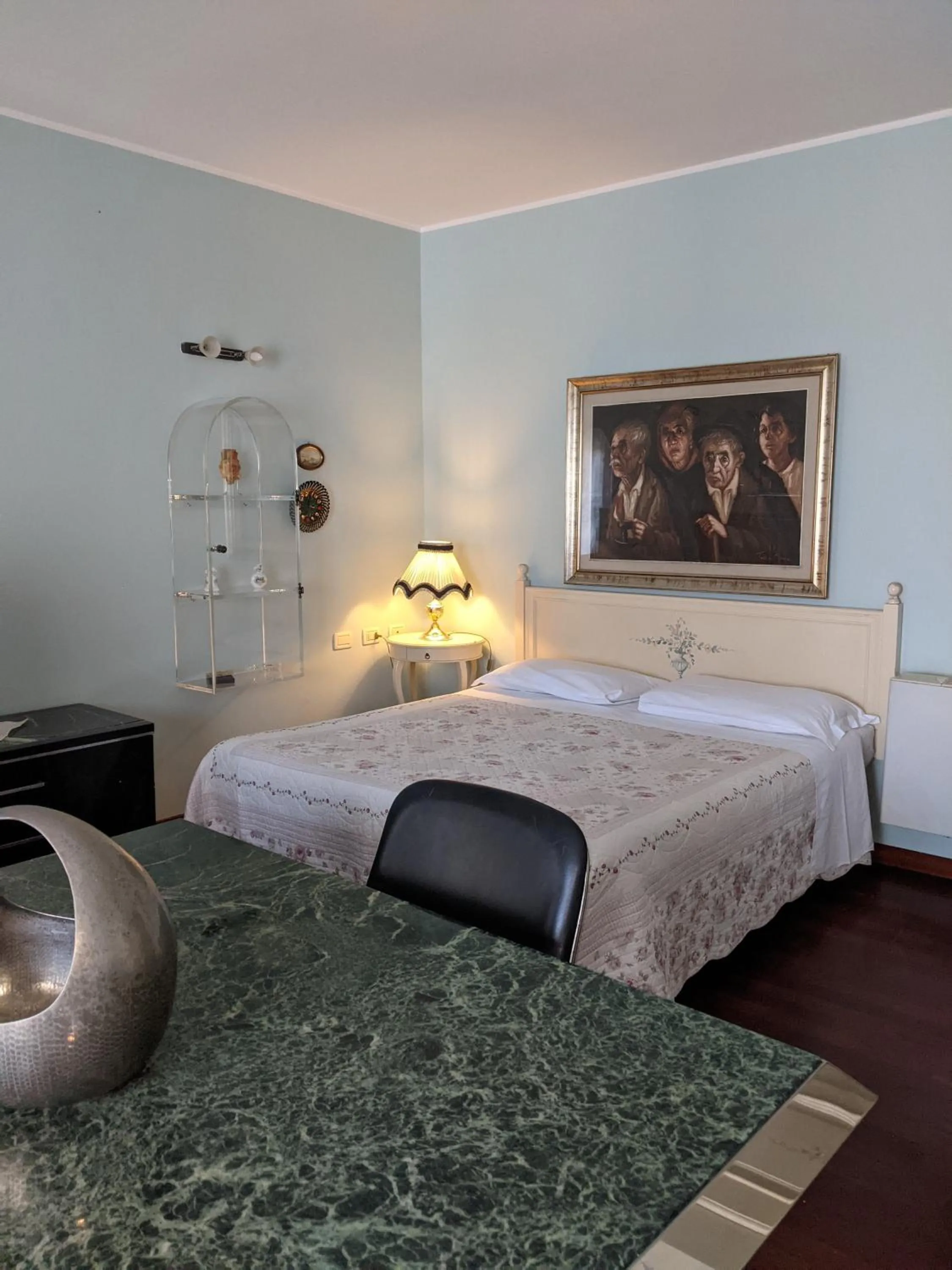 Bed in D'Elite Room & Breakfast