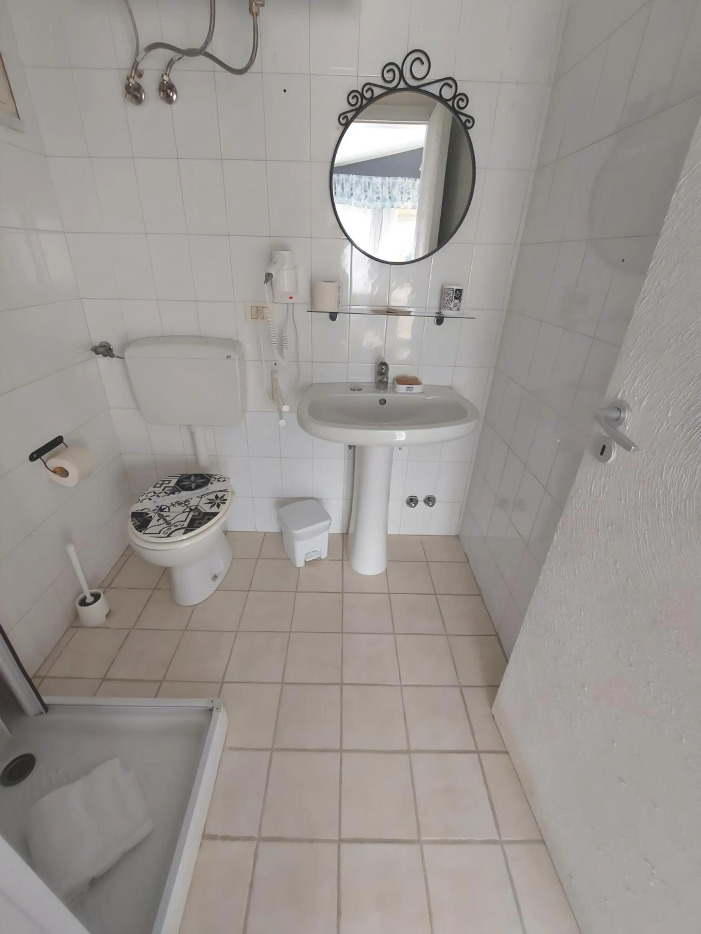 Shower in Villa Nadira