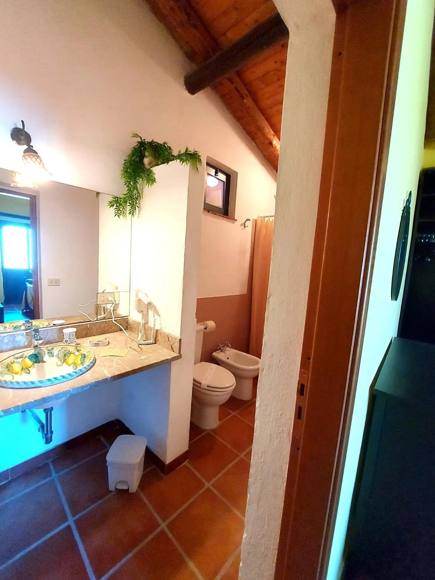 Toilet in Villa Nadira