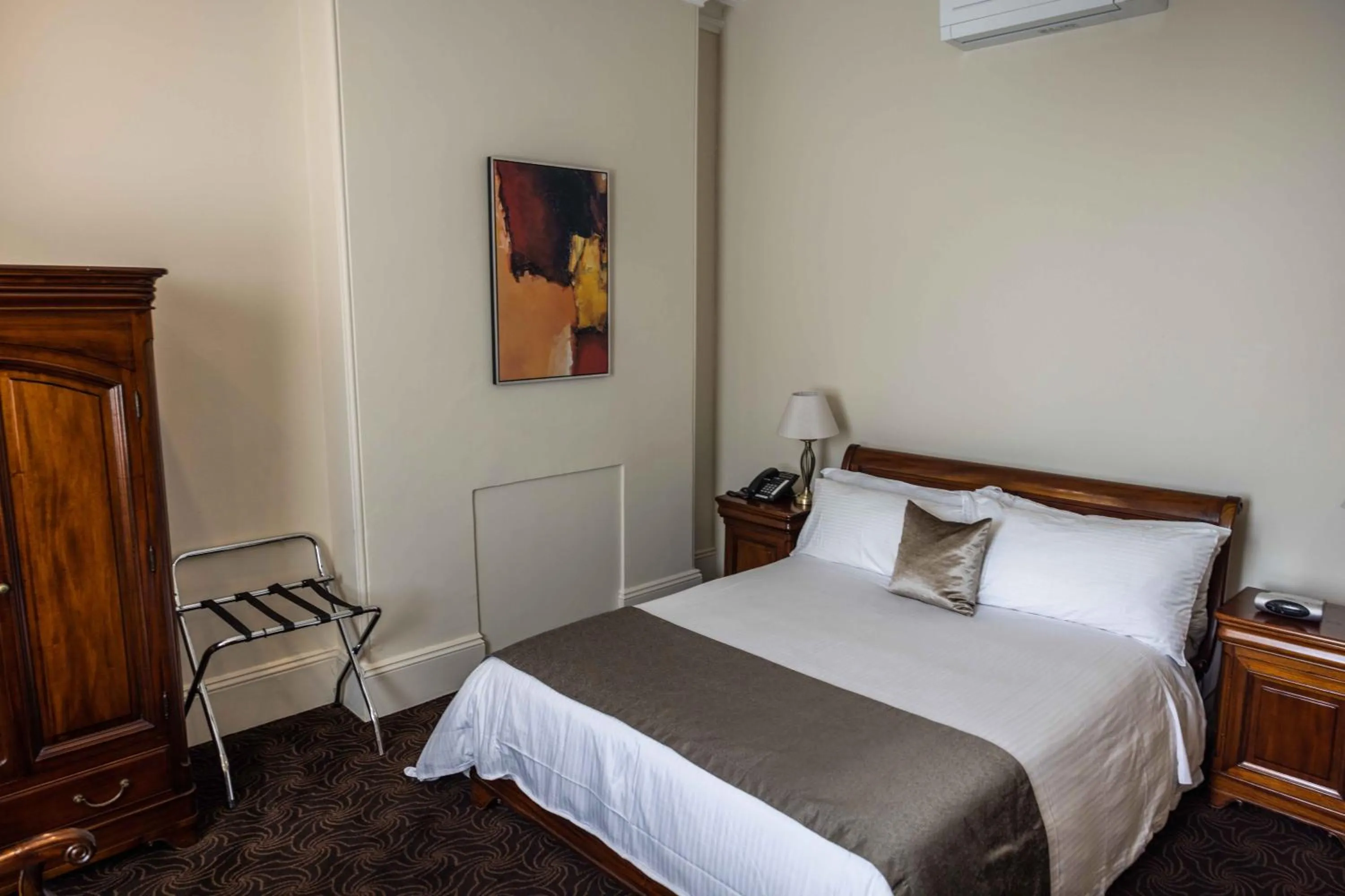 Bed in Royal Hotel Randwick