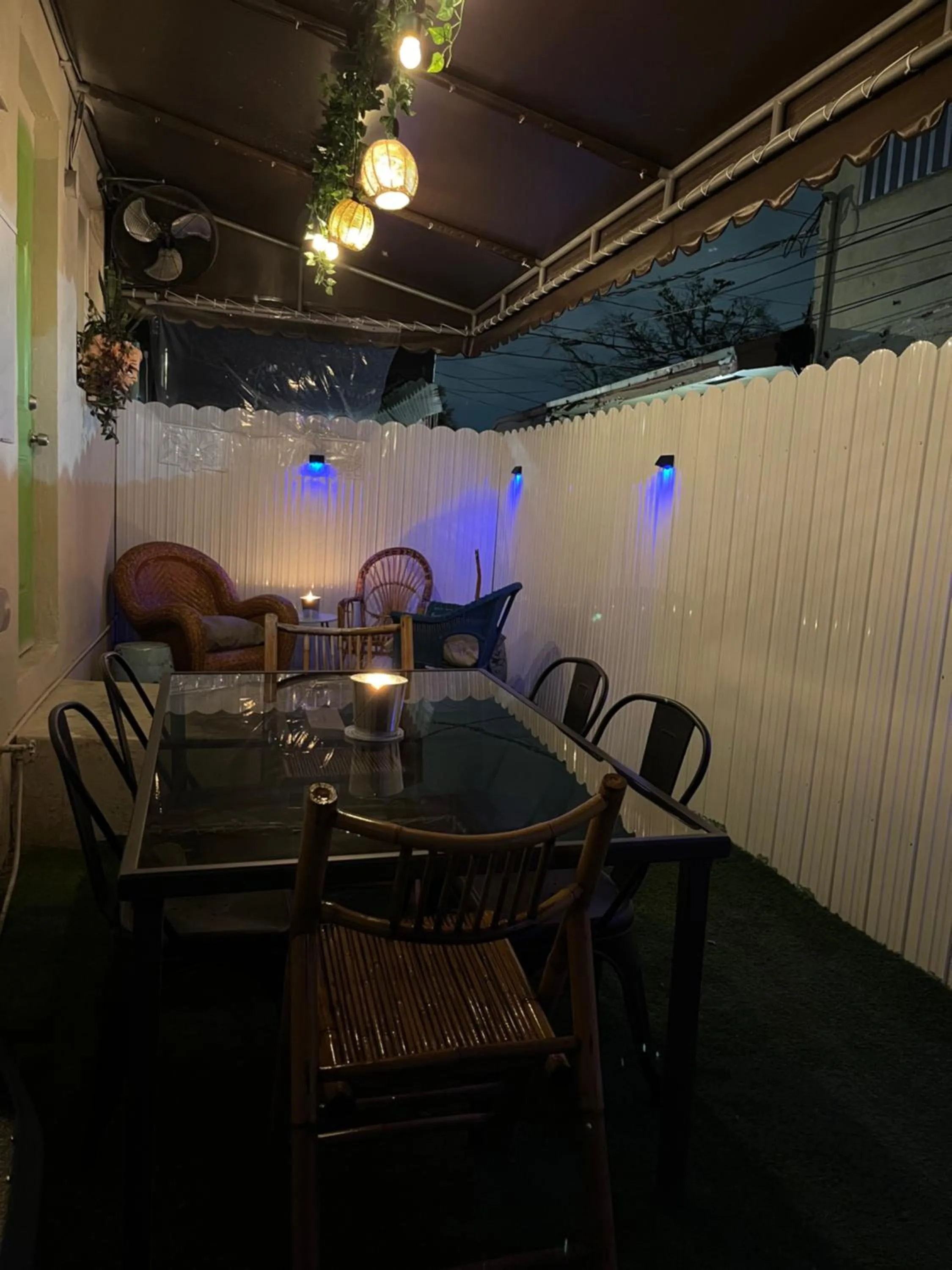 Seating area in Stunning Little Havana Suites Close to airport, Calle Ocho, Brickell, Wynwood and the Beaches - Free Parking