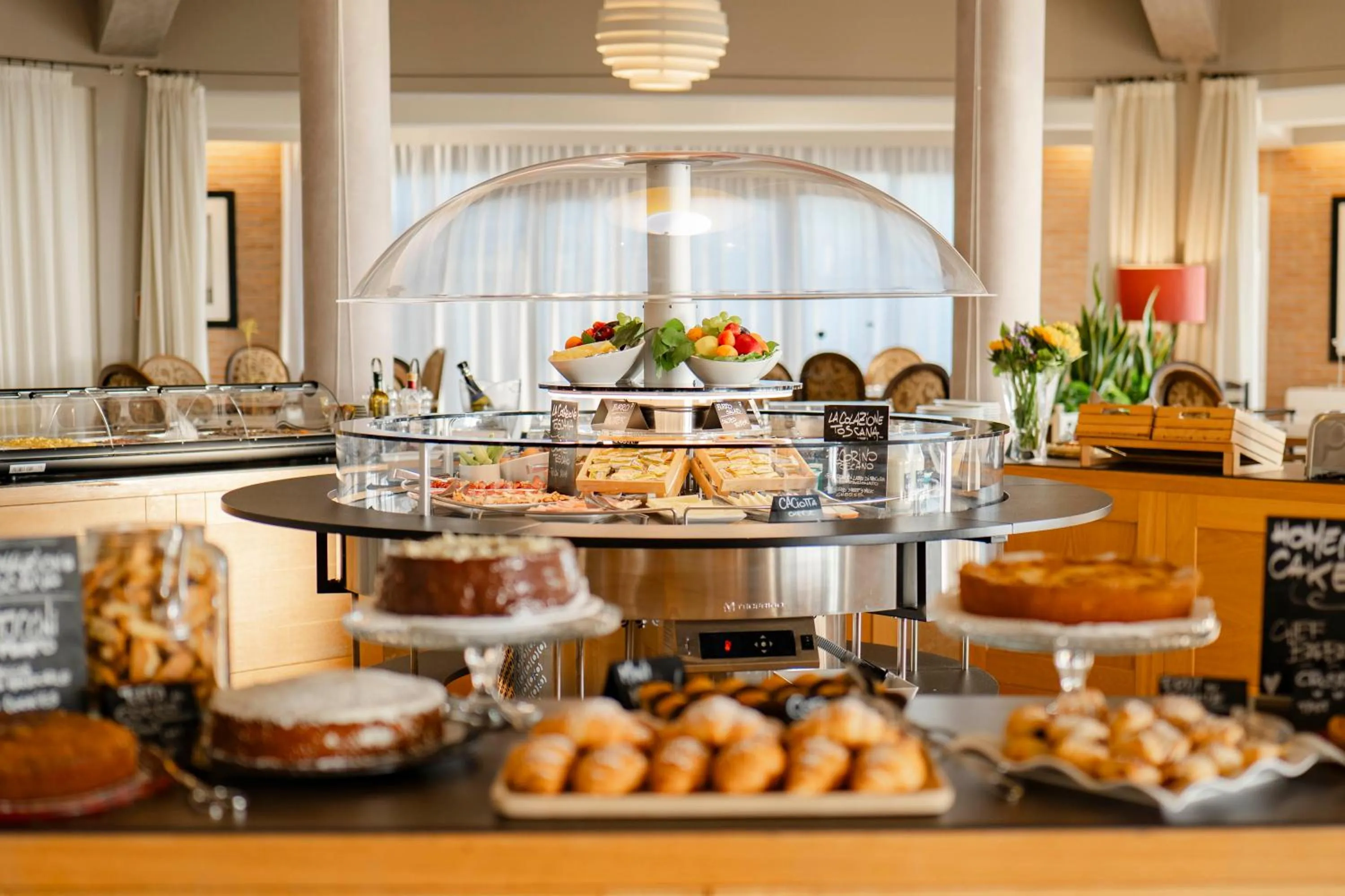 Food and drinks in Villasanpaolo Resort & Spa