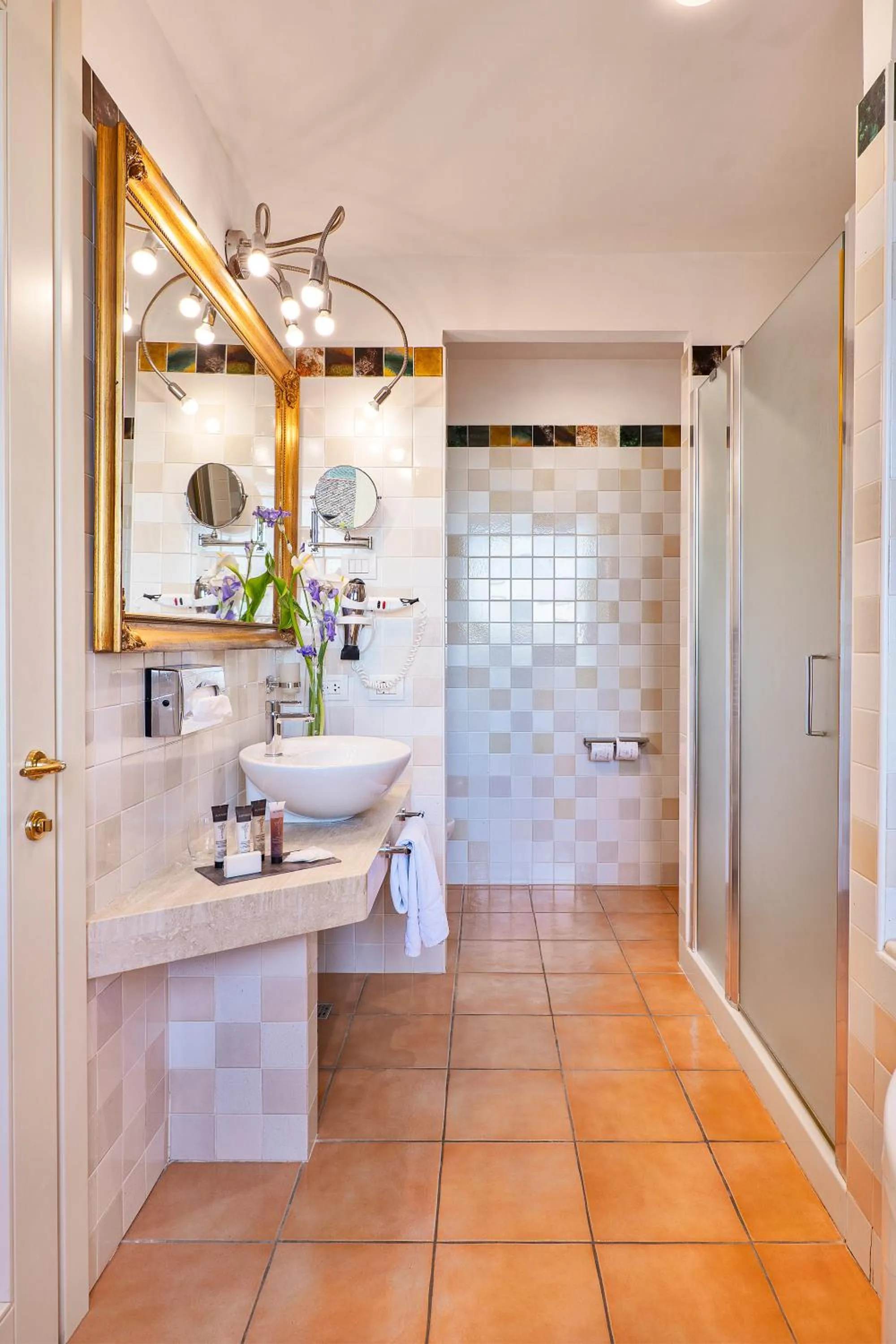 Bathroom in Villasanpaolo Resort & Spa