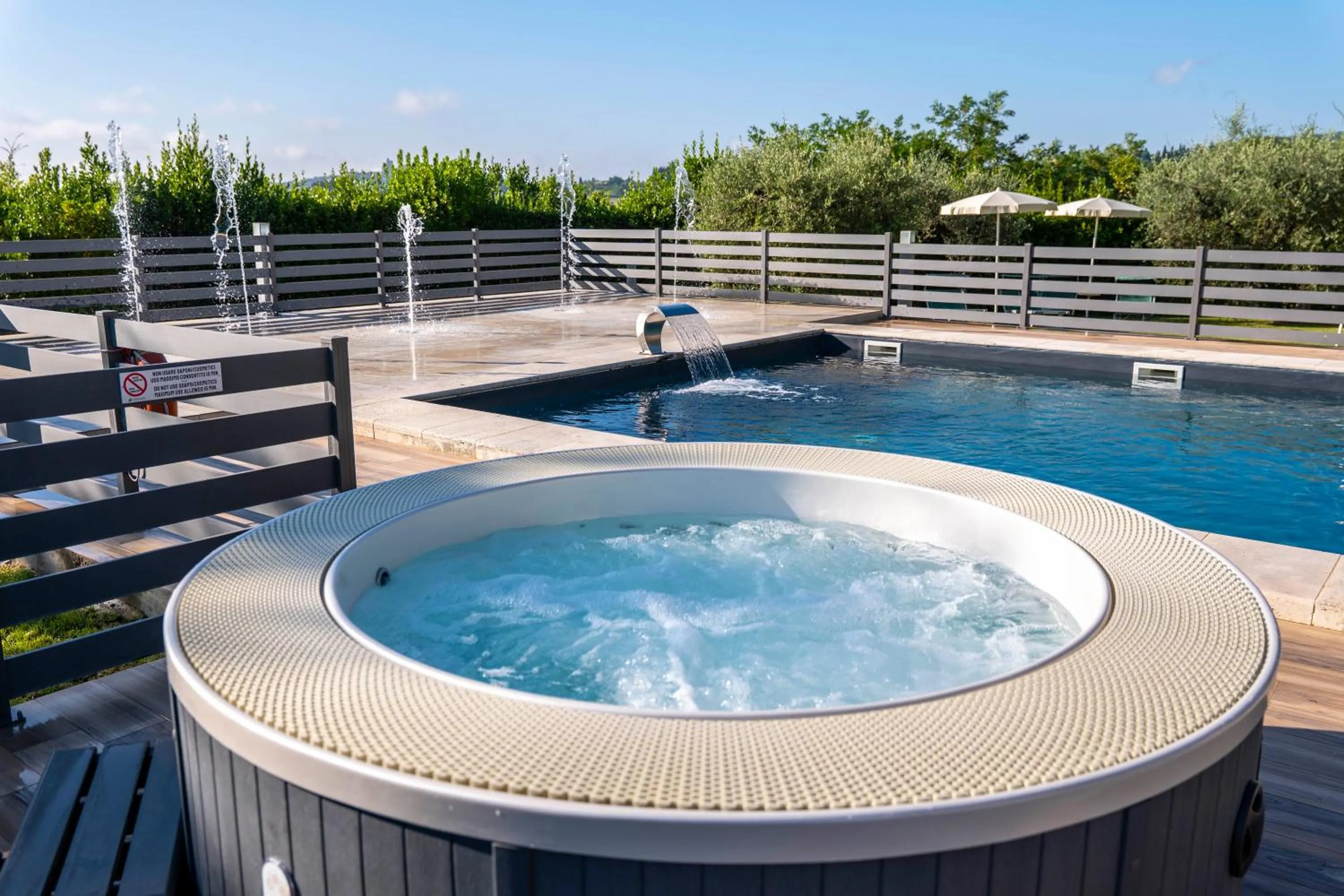 Hot Tub in Villasanpaolo Resort & Spa