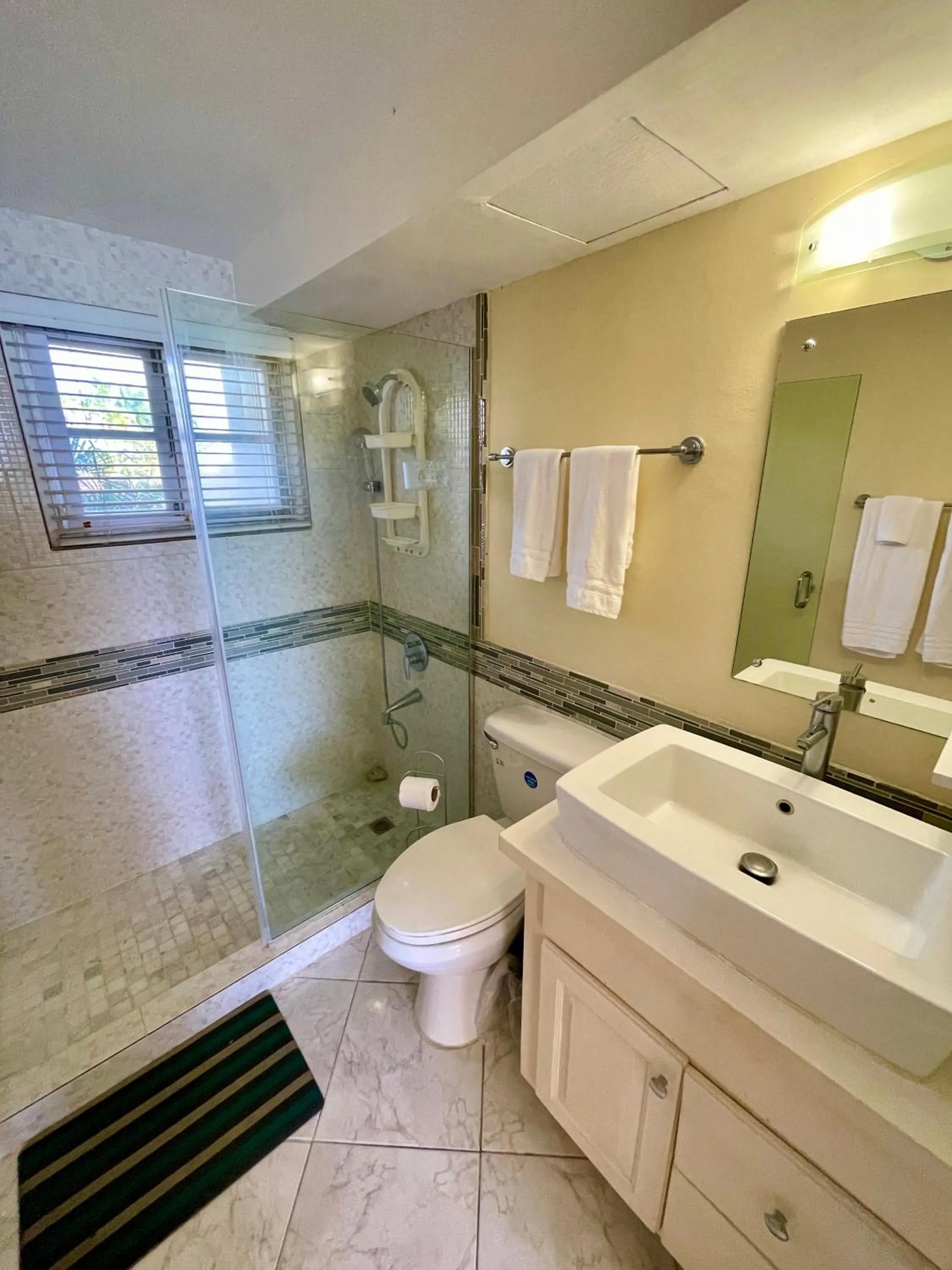 Shower in Luxury Apartments and Rooms,The Lagoons