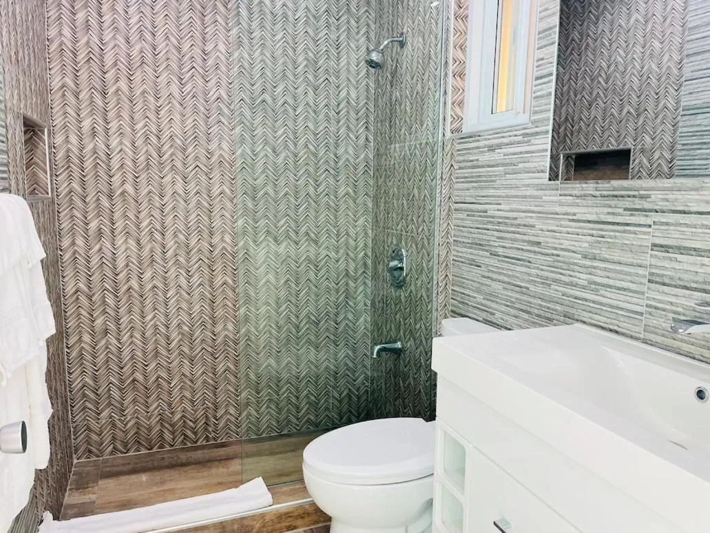 Luxury Apartments and Rooms,The Lagoons