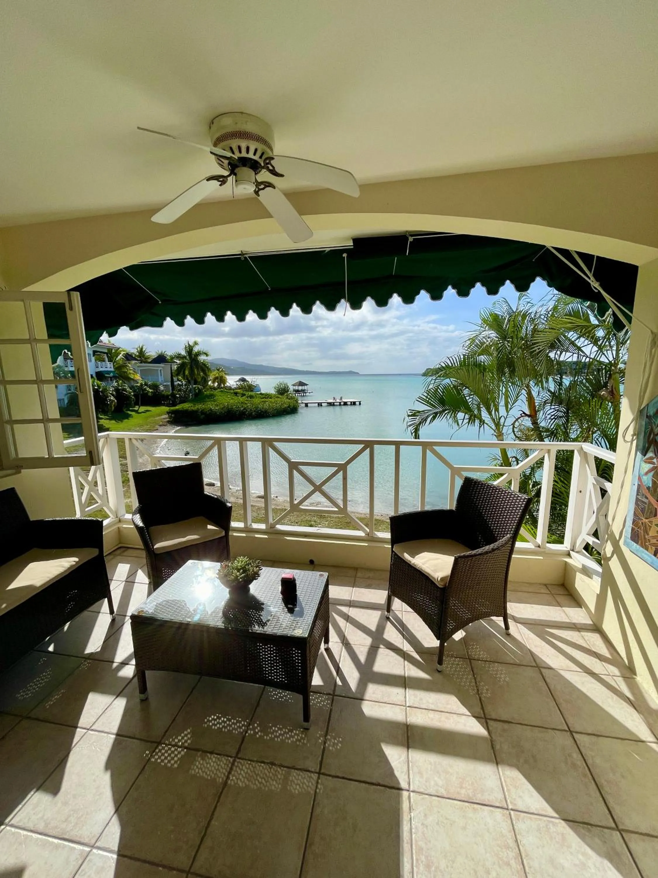 Balcony/Terrace in Luxury Apartments and Rooms,The Lagoons