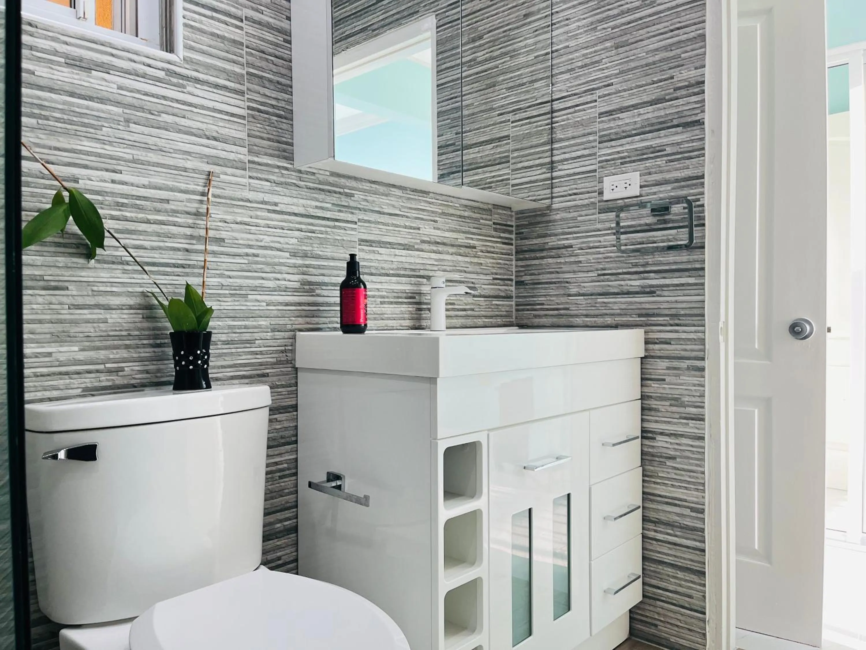 Bathroom in Luxury Apartments and Rooms,The Lagoons