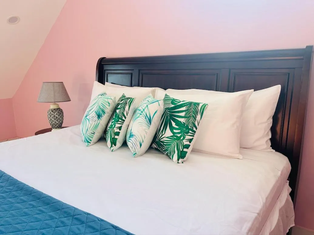 Bed in Luxury Apartments and Rooms,The Lagoons