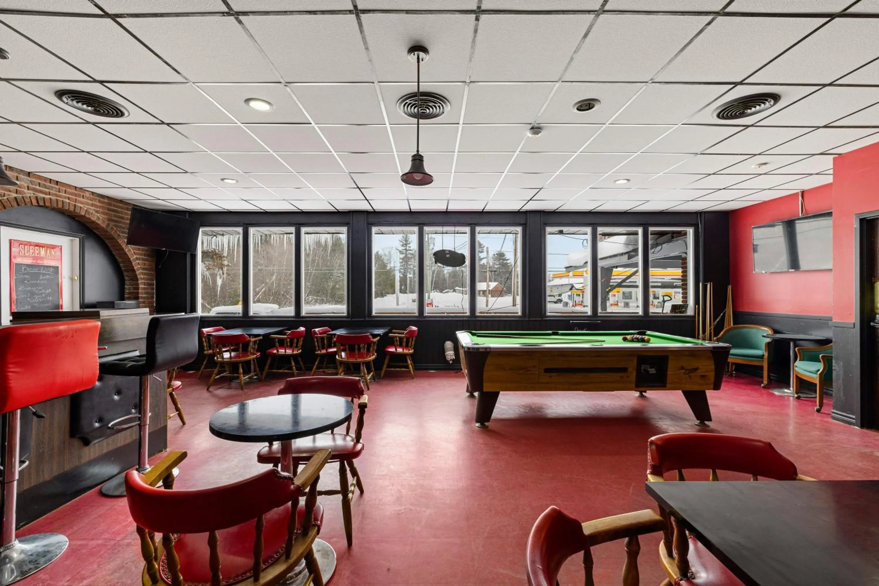 Billiard in Lakeside Inn