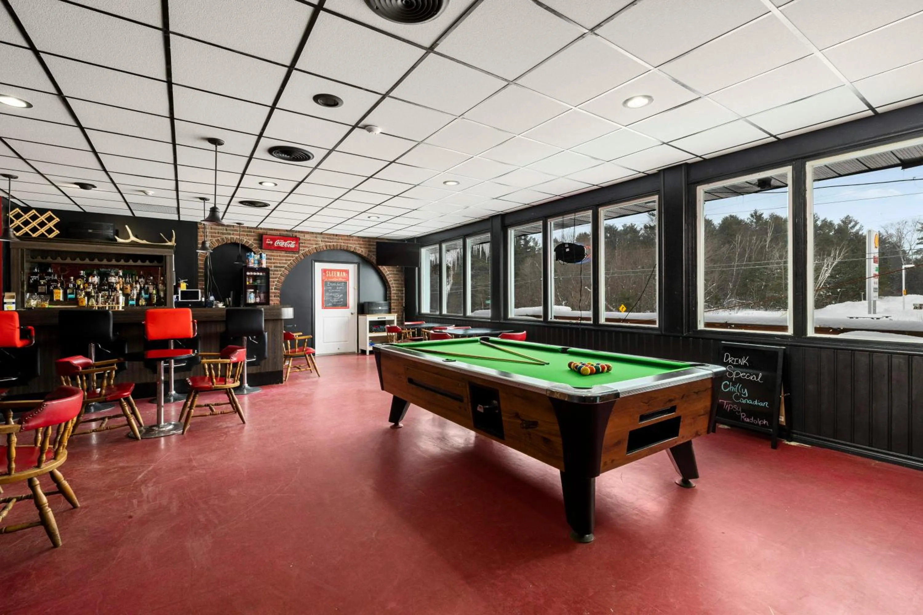 Billiard in Lakeside Inn