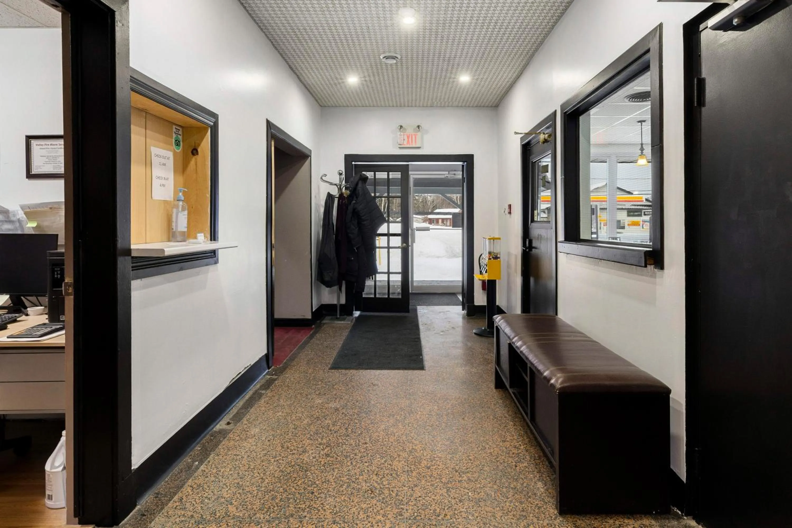 Property building in Lakeside Inn