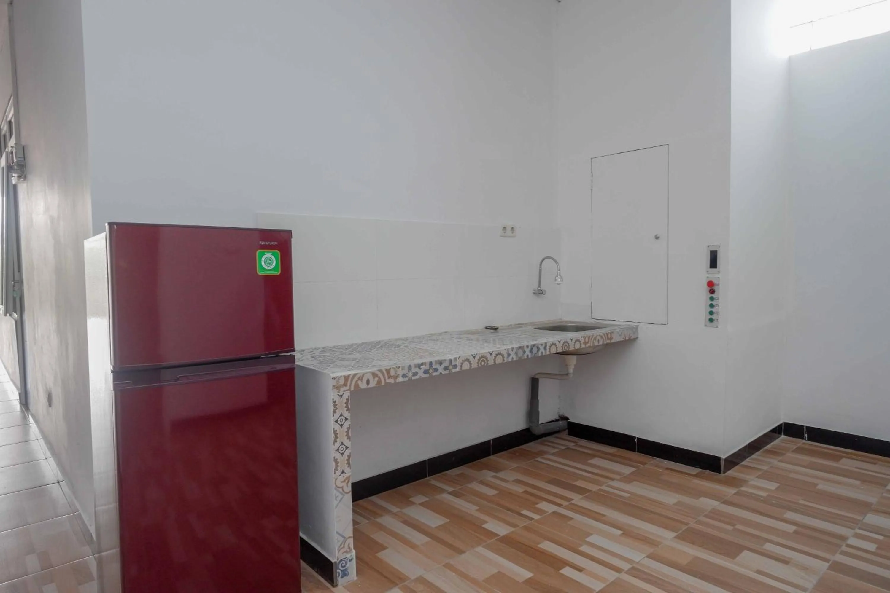 Property building in RedDoorz Plus near Patung Kuda Undip