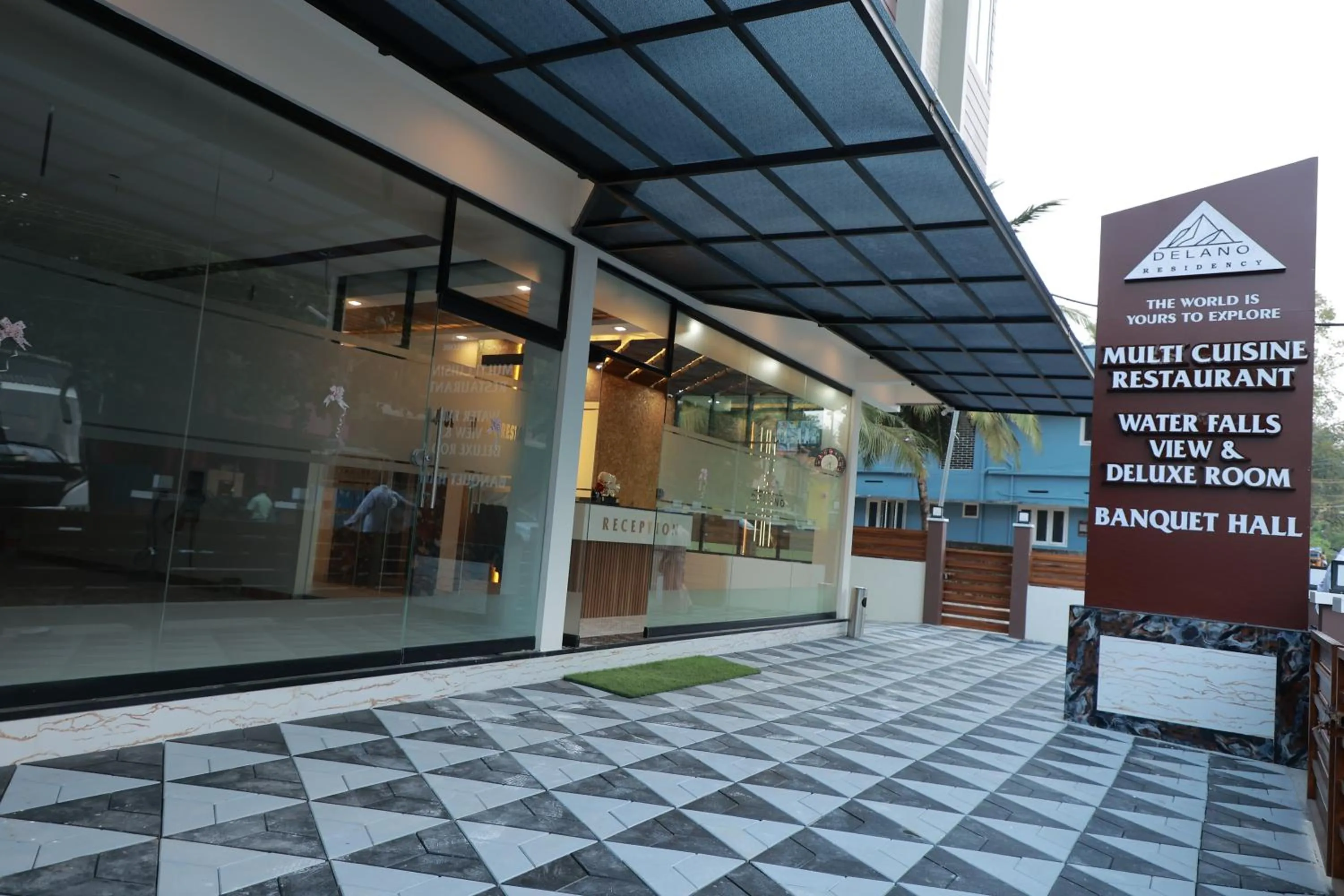 Facade/entrance in Delano Residency