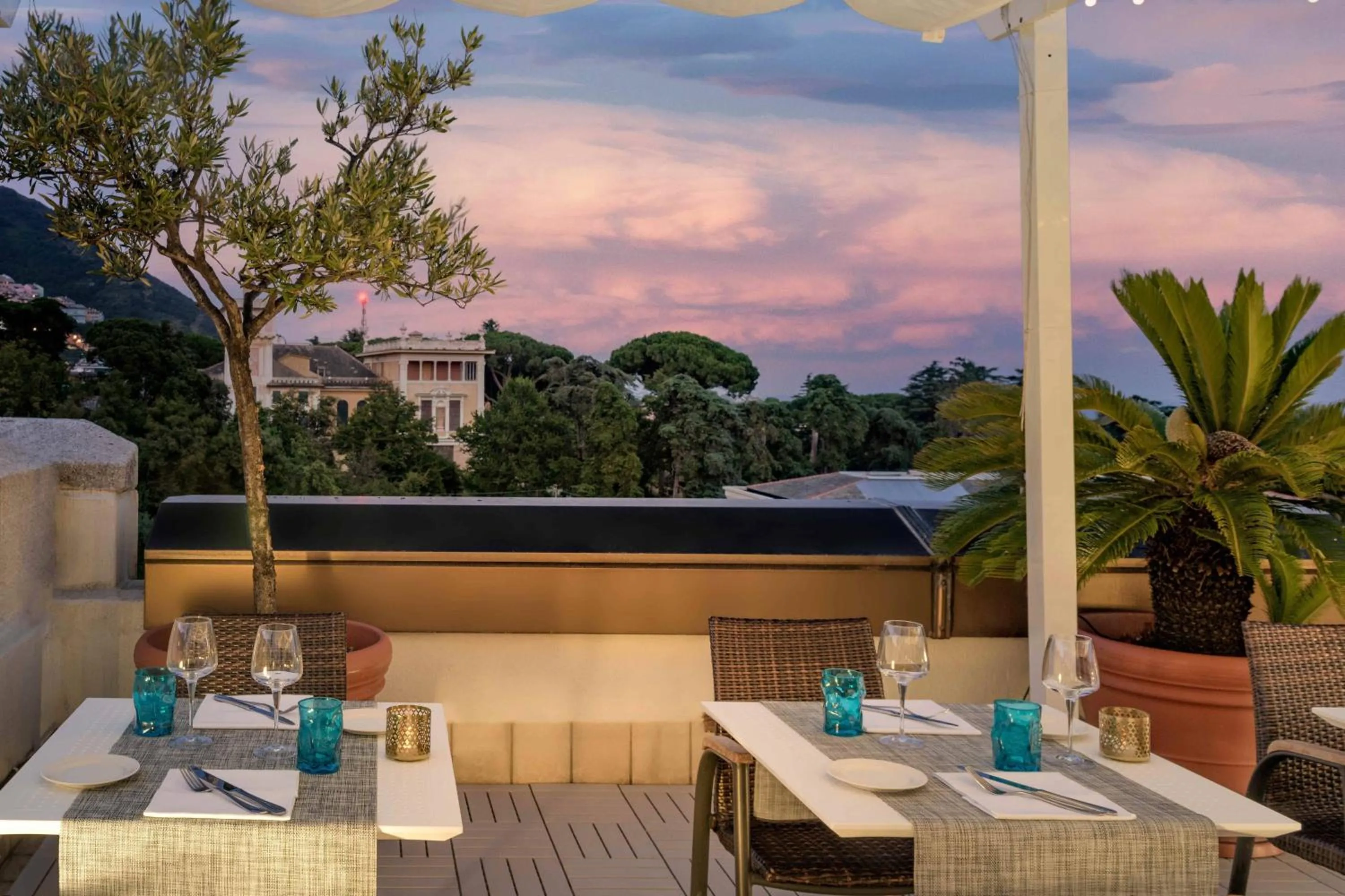 Lounge or bar in AC Hotel Genova by Marriott