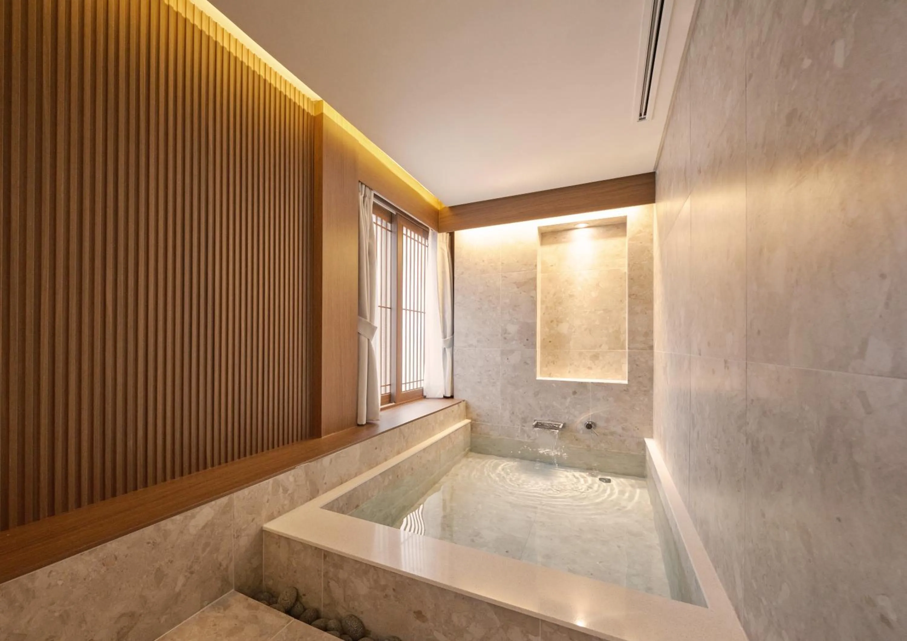 Spa and wellness centre/facilities in UH Suite The Myeongdong