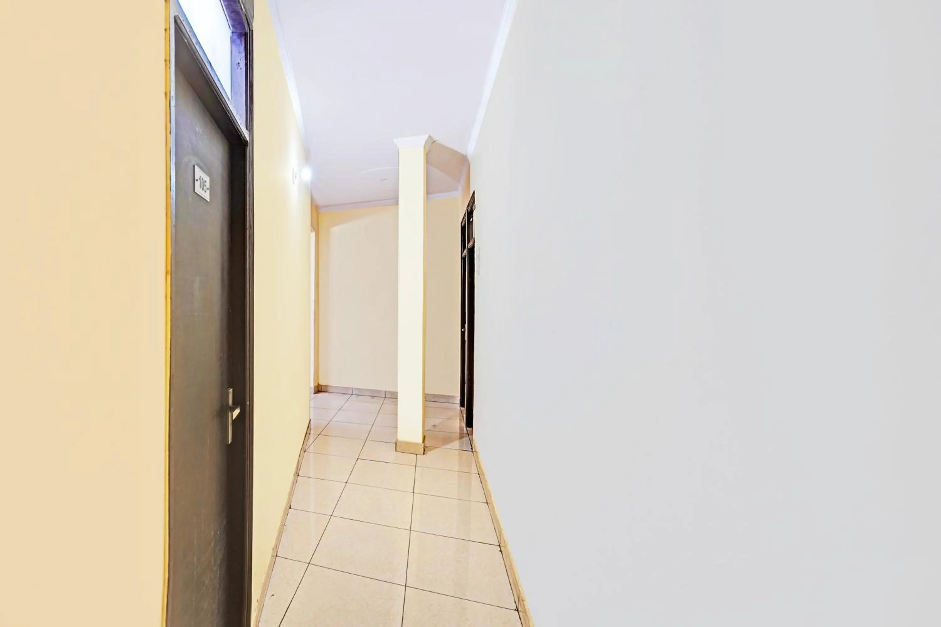 Lobby or reception in Hotel O Royal Inn