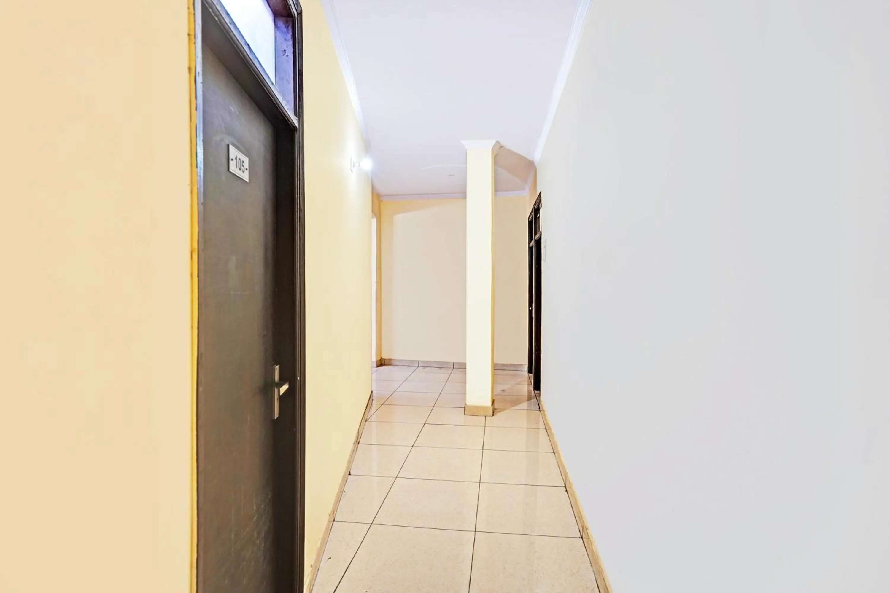 Lobby or reception in Hotel O Royal Inn