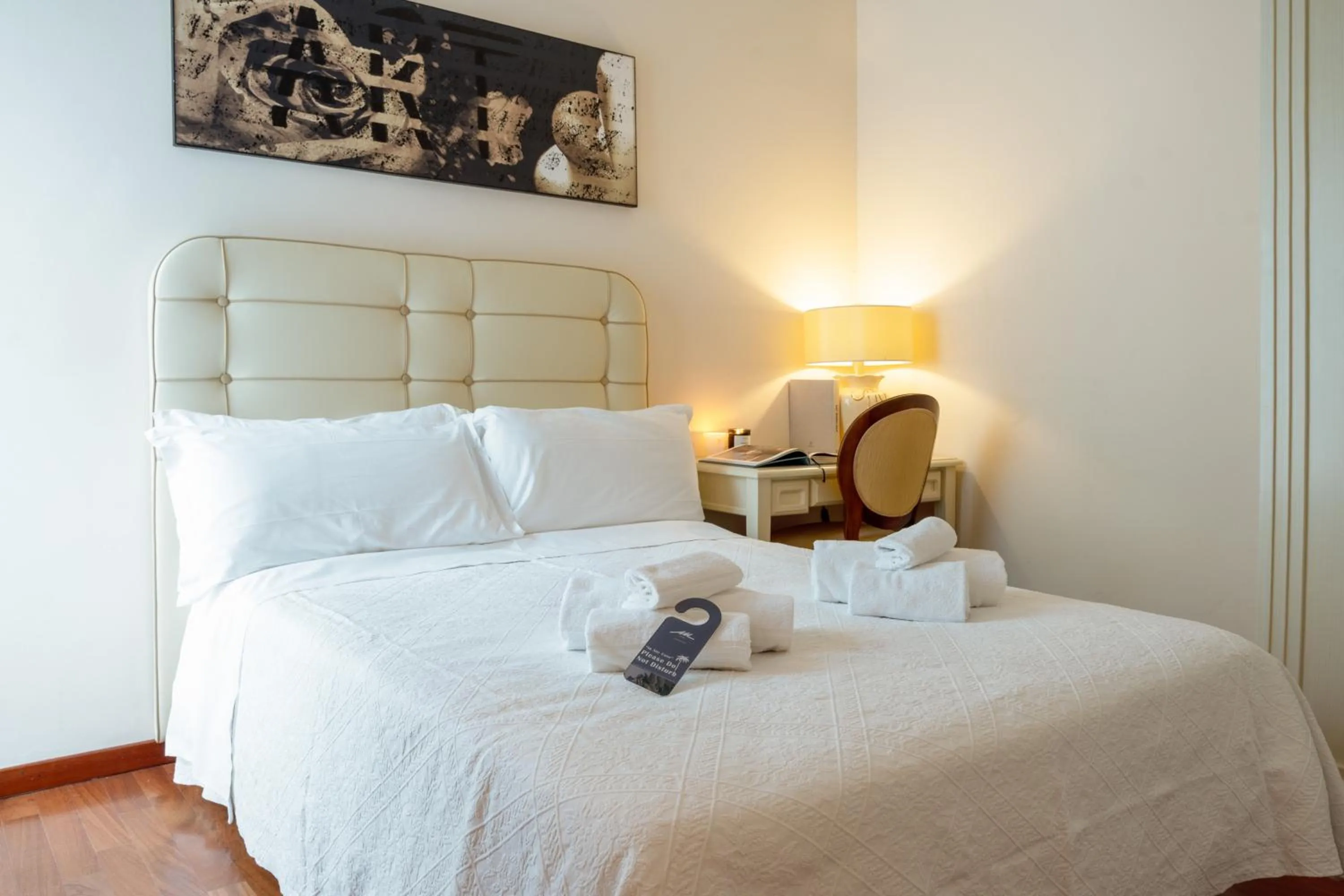 Photo of the whole room, Bed in M House Art Hotel