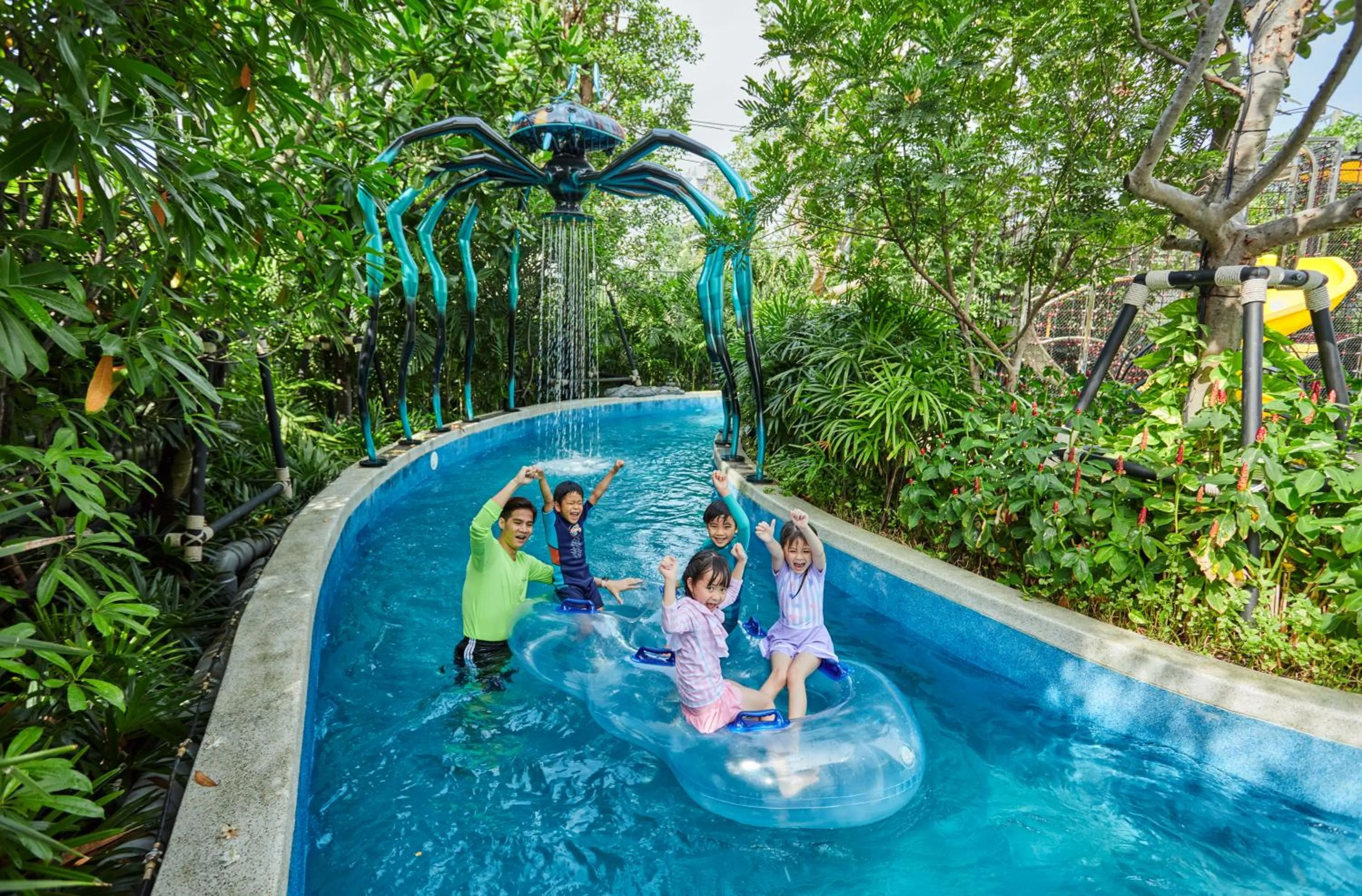 Aqua park in Grande Centre Point Space Pattaya