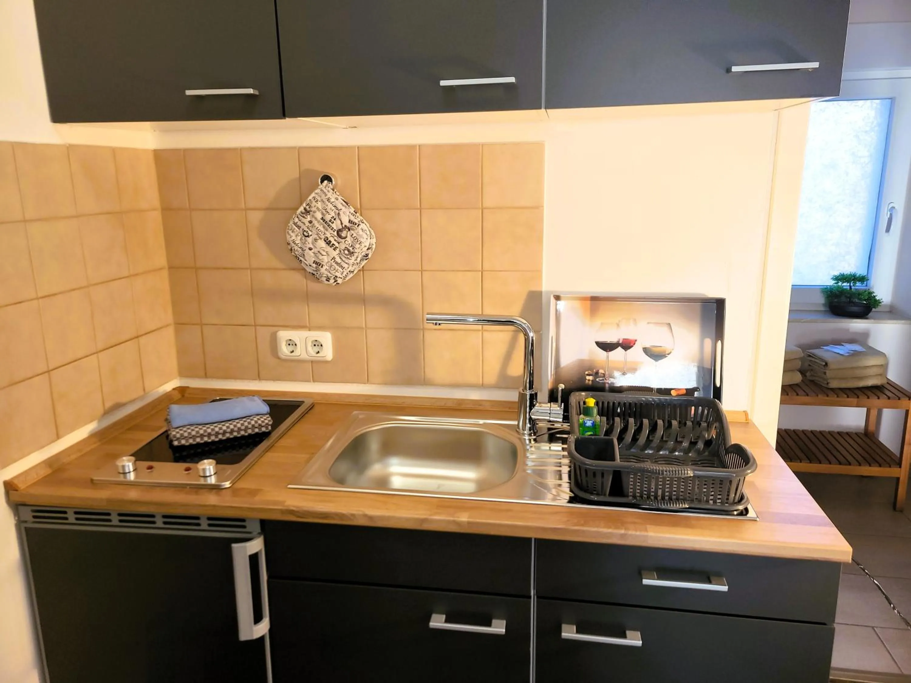 Kitchen or kitchenette in CJS Apartments - Chill or Drive am Nürburgring, new Box Spring Beds, new furniture, WLan, Spacious Rooms, Quiet Location